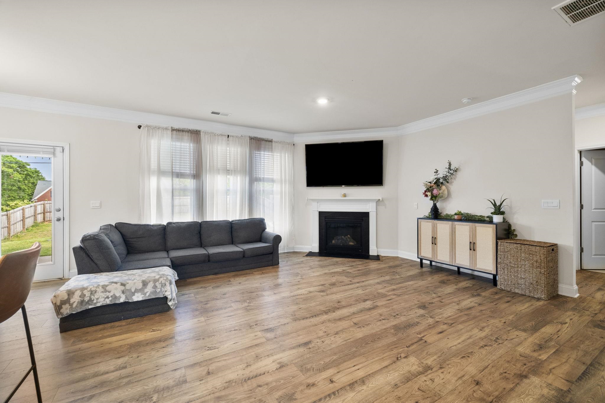 453 Pine Nut Way Property Photo 10