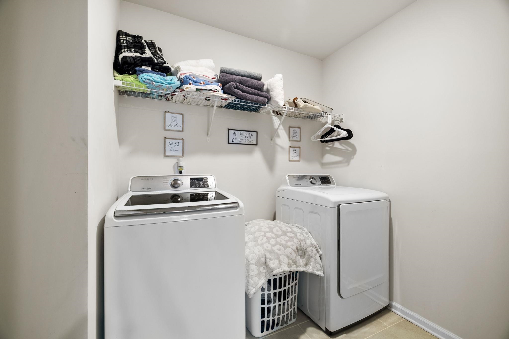 453 Pine Nut Way Property Photo 16