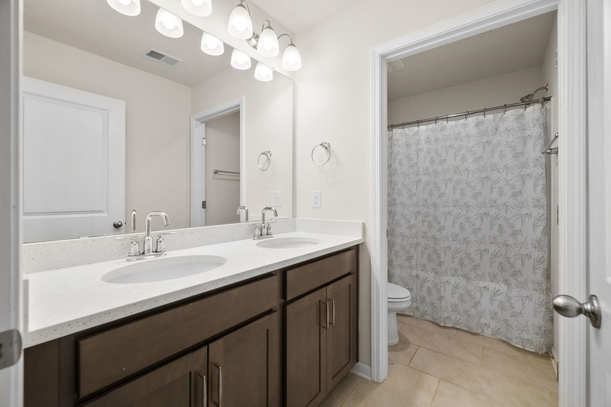 453 Pine Nut Way Property Photo 18