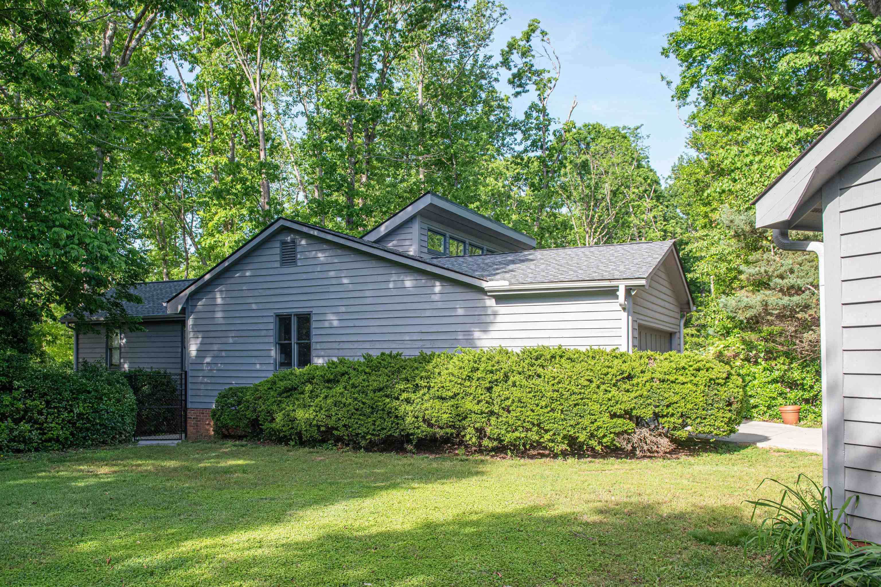 154 Poplar Knoll Drive Property Photo 2