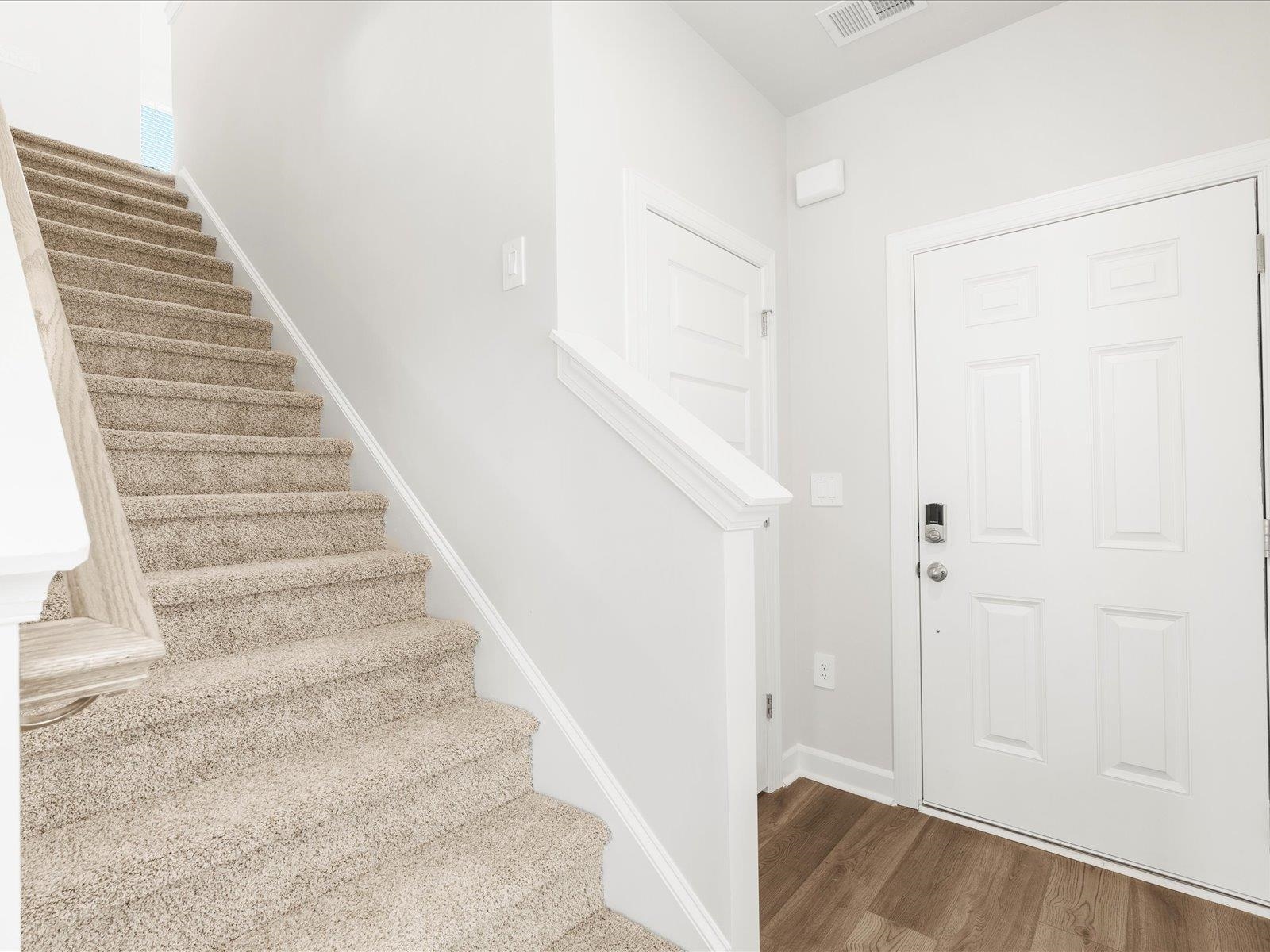 709 Whitebark Drive Property Photo 14