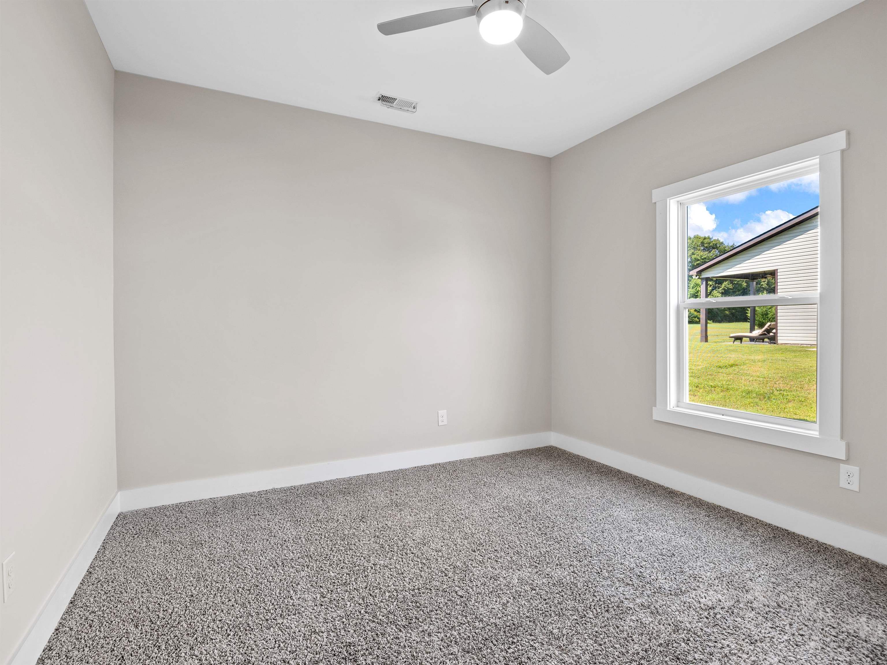 433 Josie Way Property Photo 28