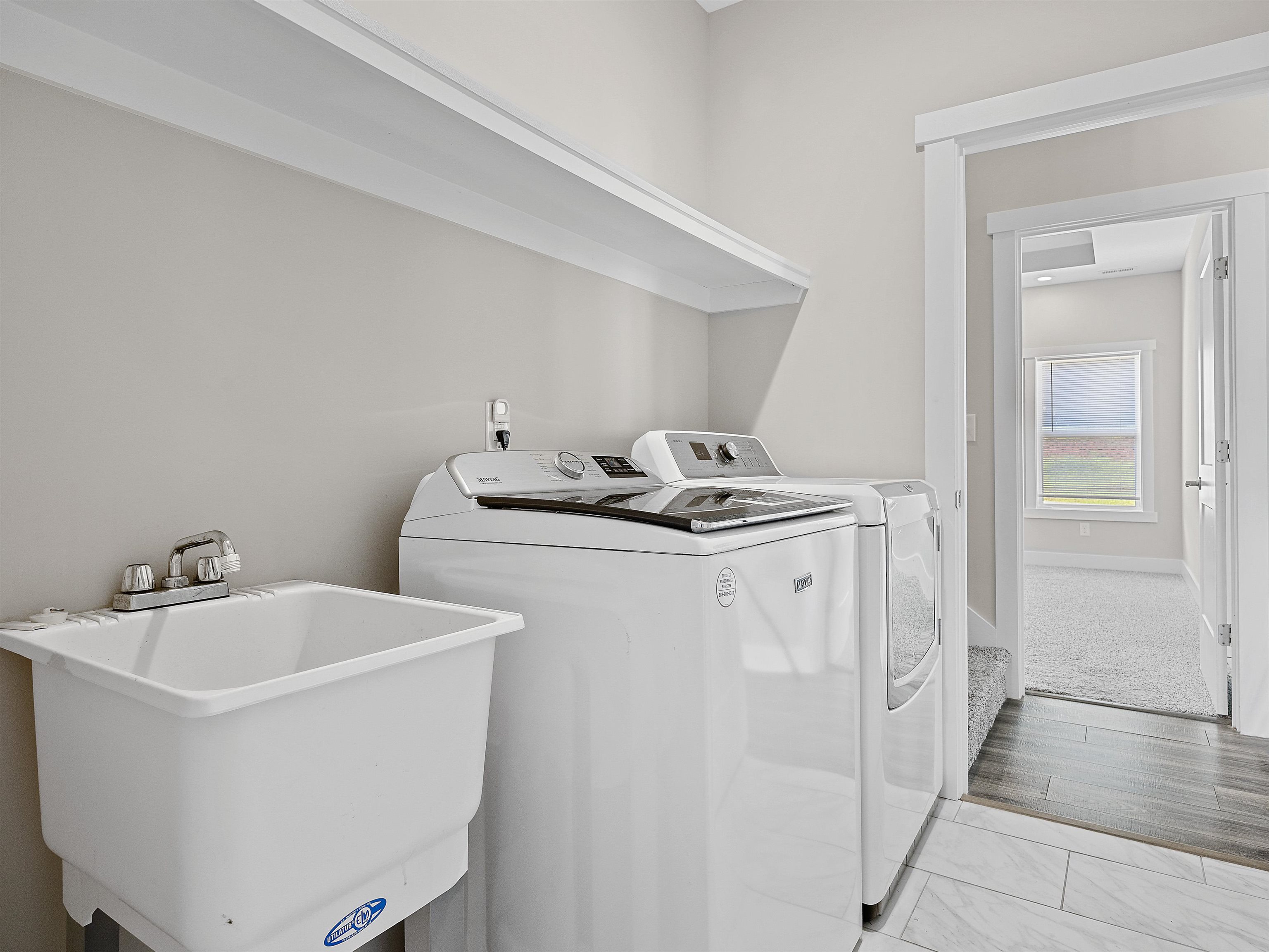 433 Josie Way Property Photo 34