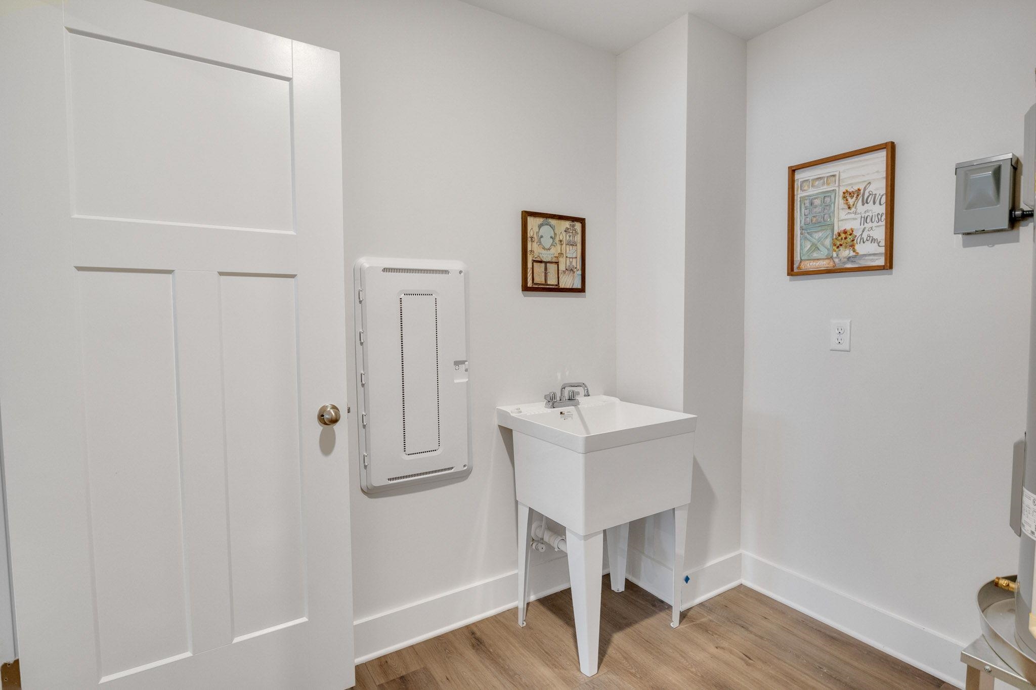 1560 Shallons Court Property Photo 20