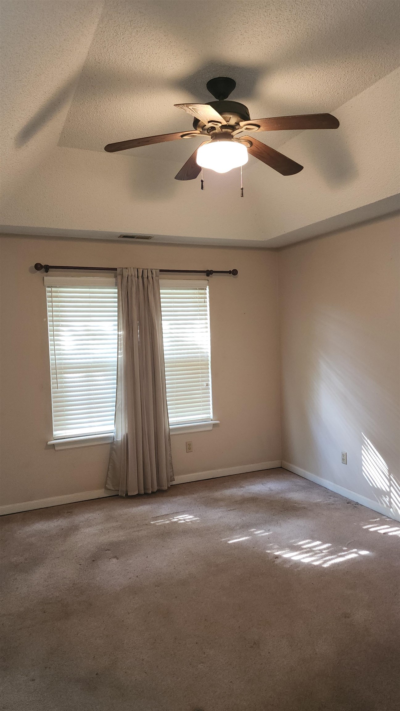 309 Worthington Circle Property Photo 4