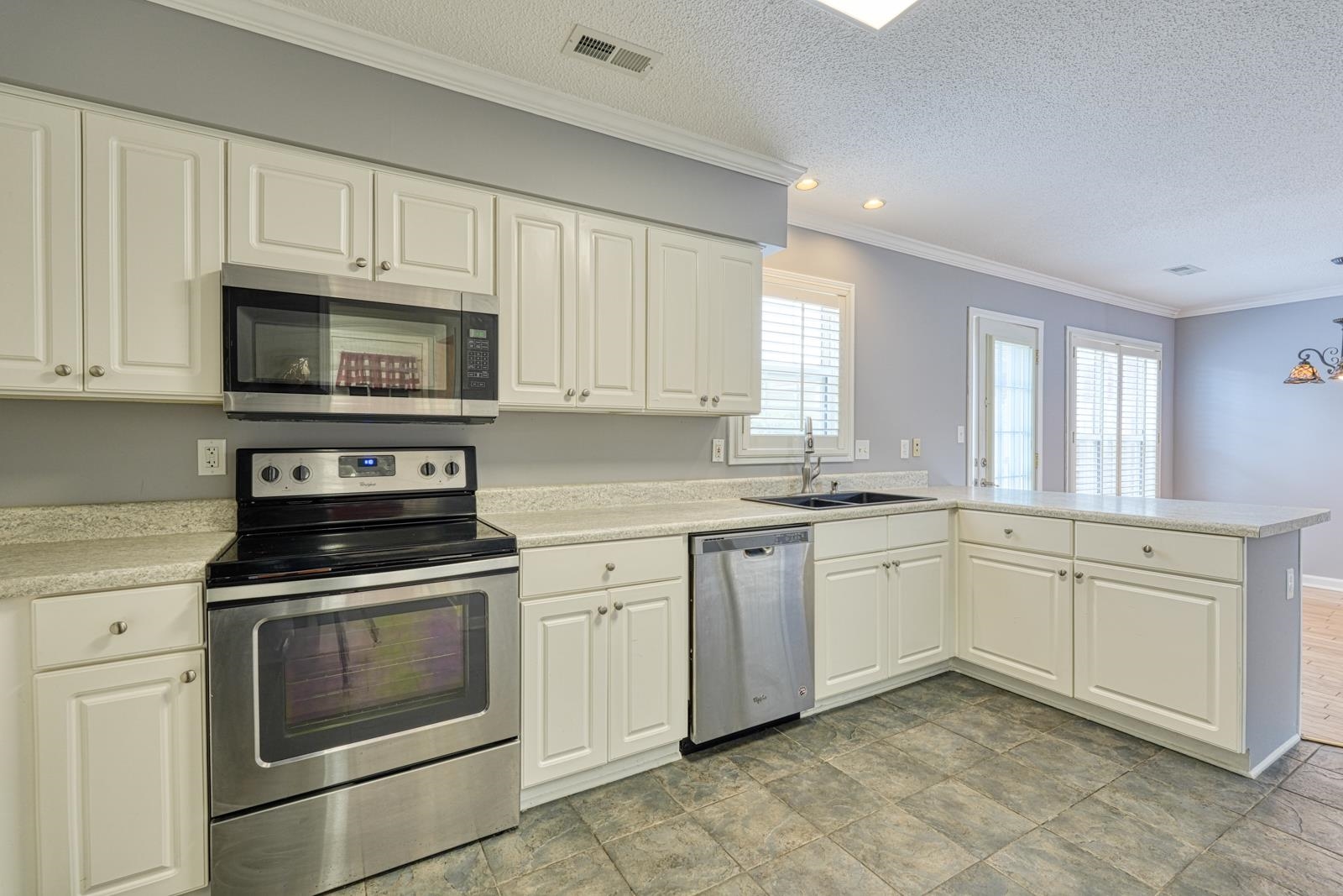 15 Arbours West Lane Property Photo 7