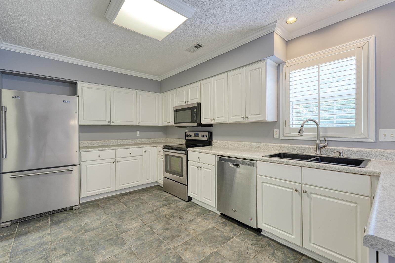 15 Arbours West Lane Property Photo 8