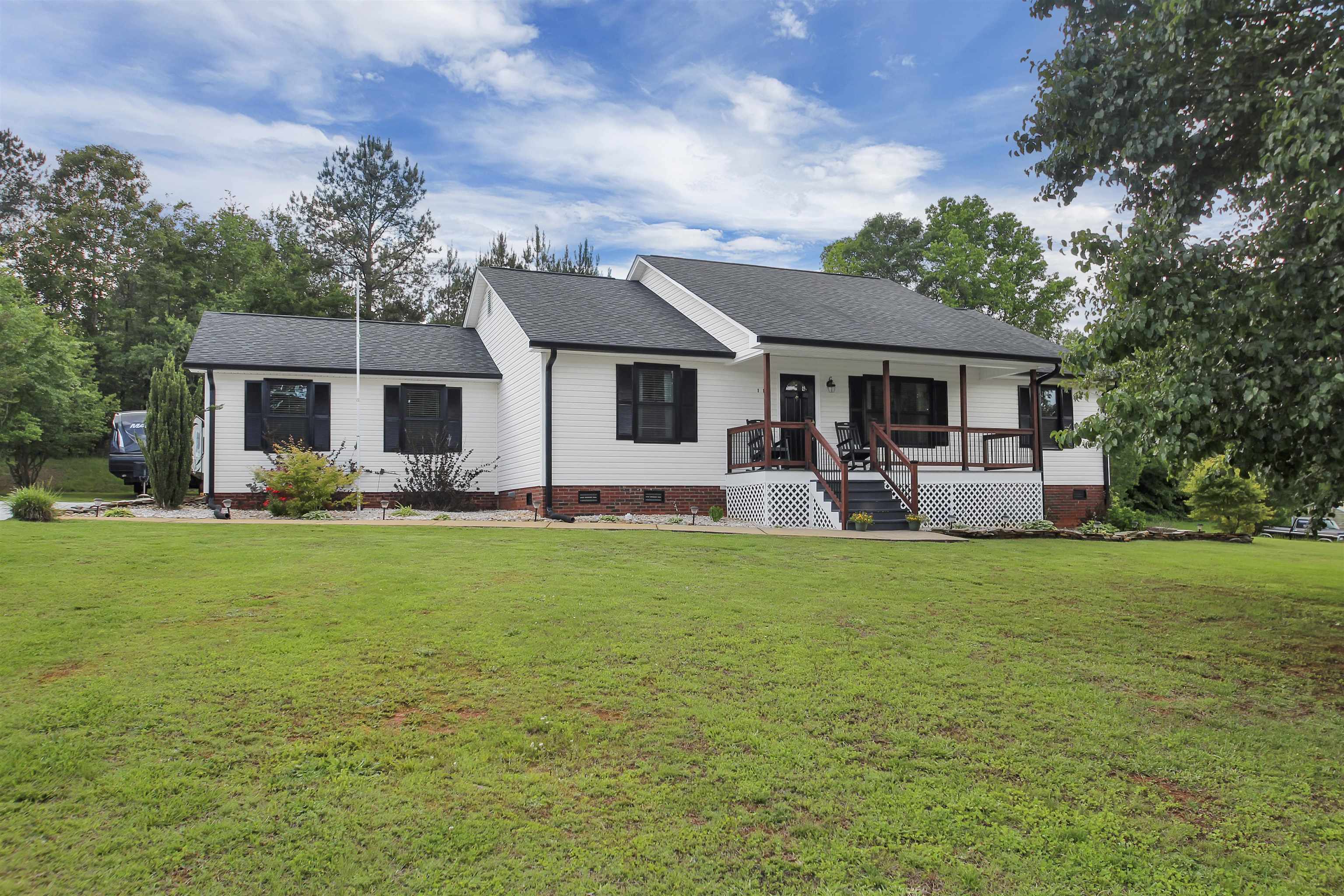 118 Harvey Vale Drive Property Photo 1