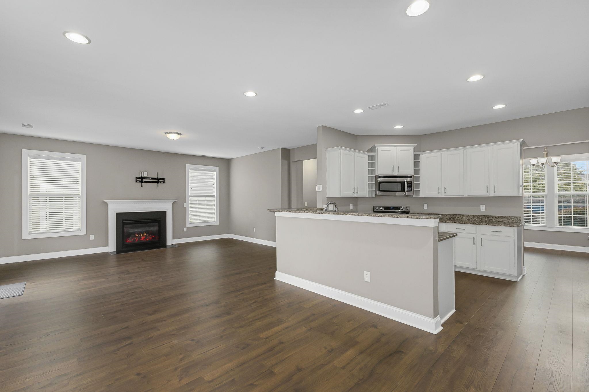 205 Wicker Park Avenue Property Photo 14