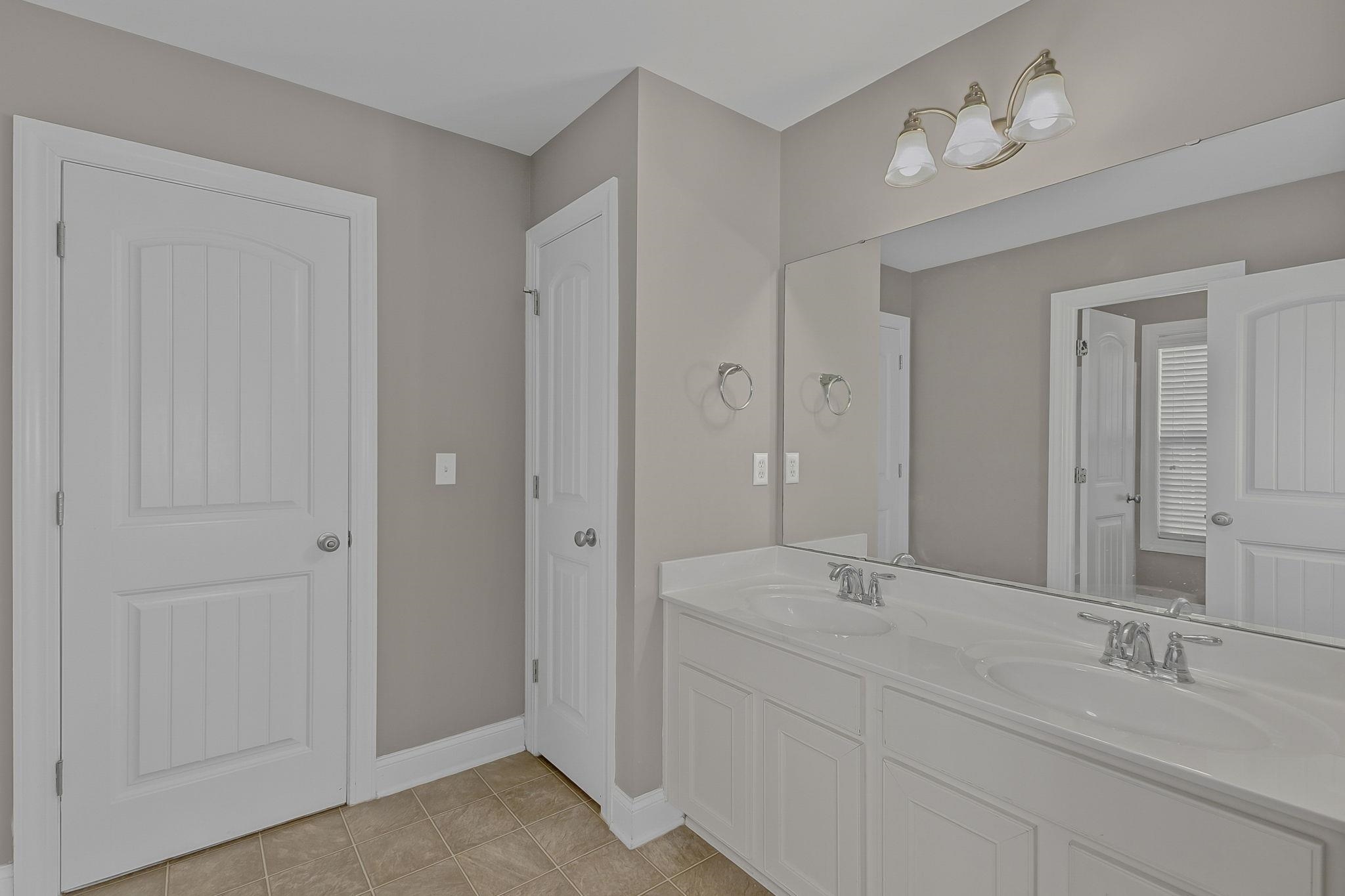 205 Wicker Park Avenue Property Photo 25