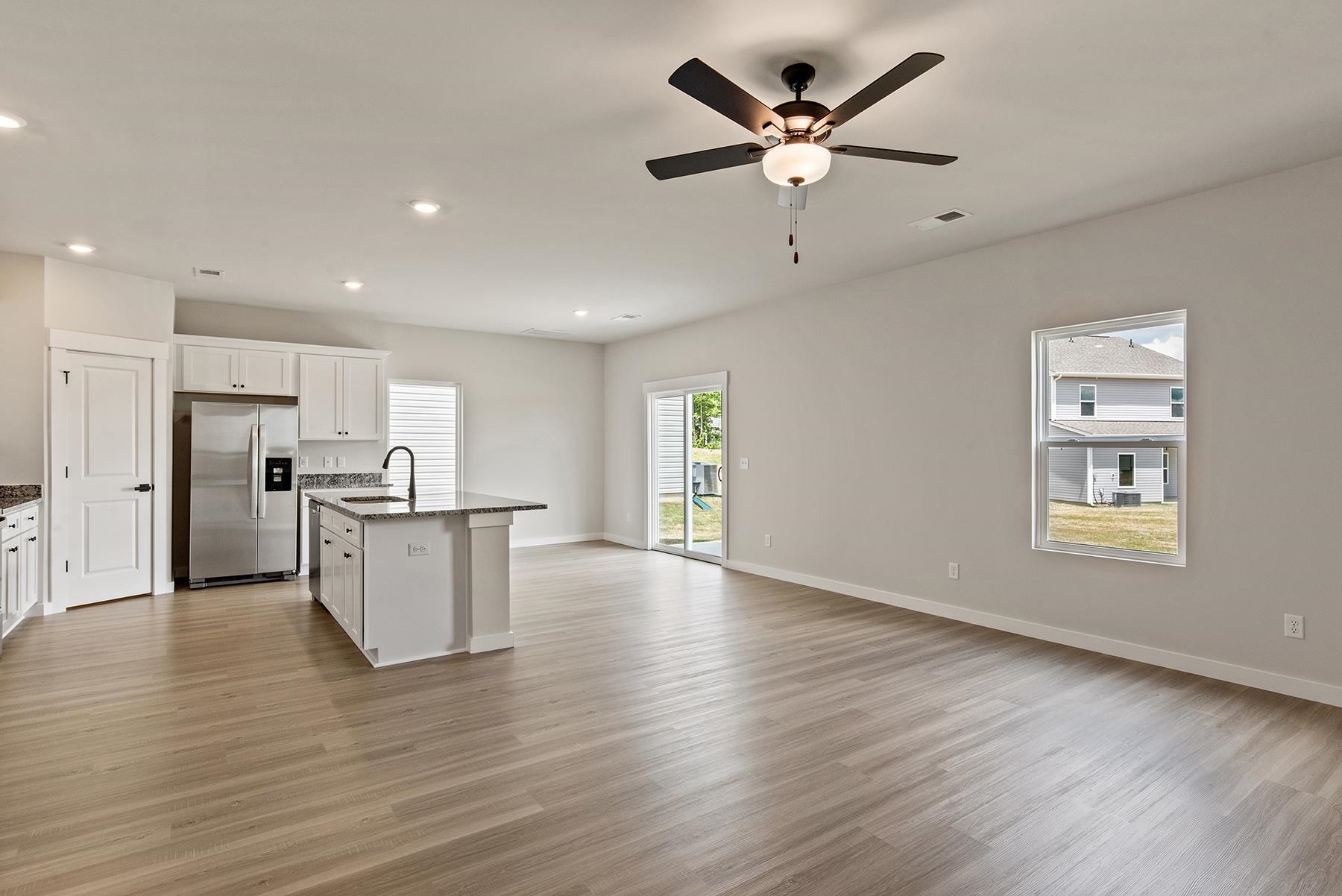 1209 Crested Iris Street Property Photo 5