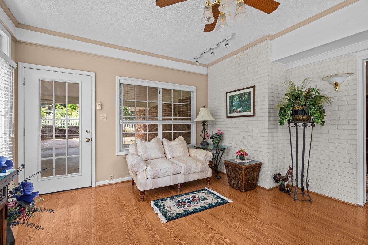 110 Woodbine Terrace Property Photo 15