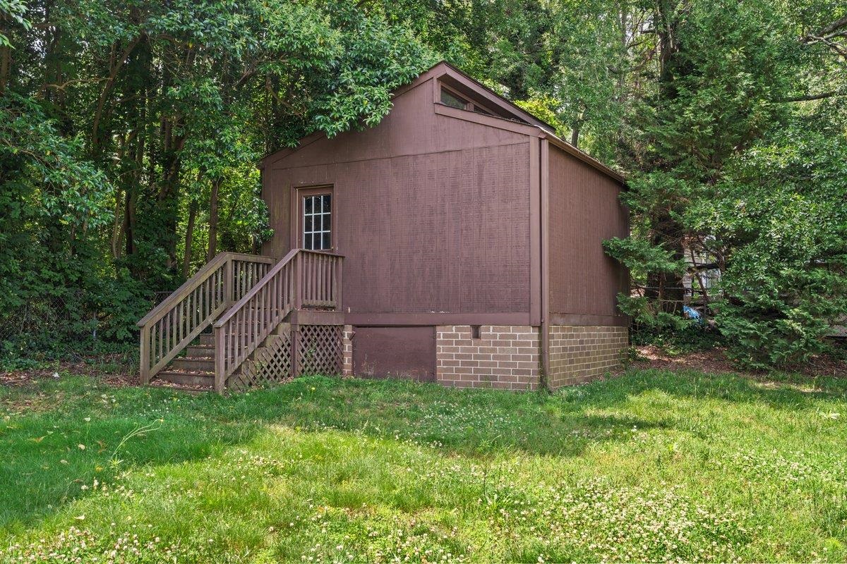 110 Woodbine Terrace Property Photo 27