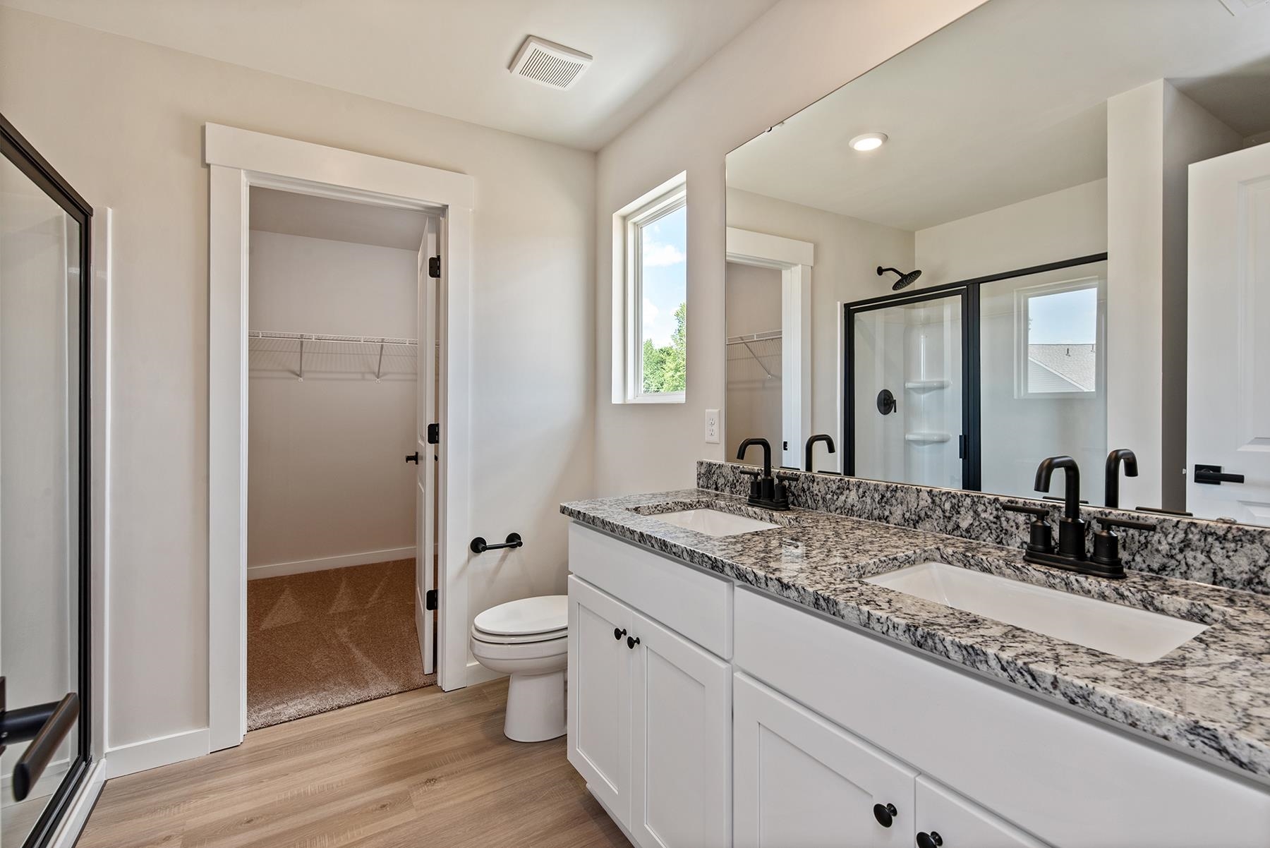 1217 Crested Iris Street Property Photo 16