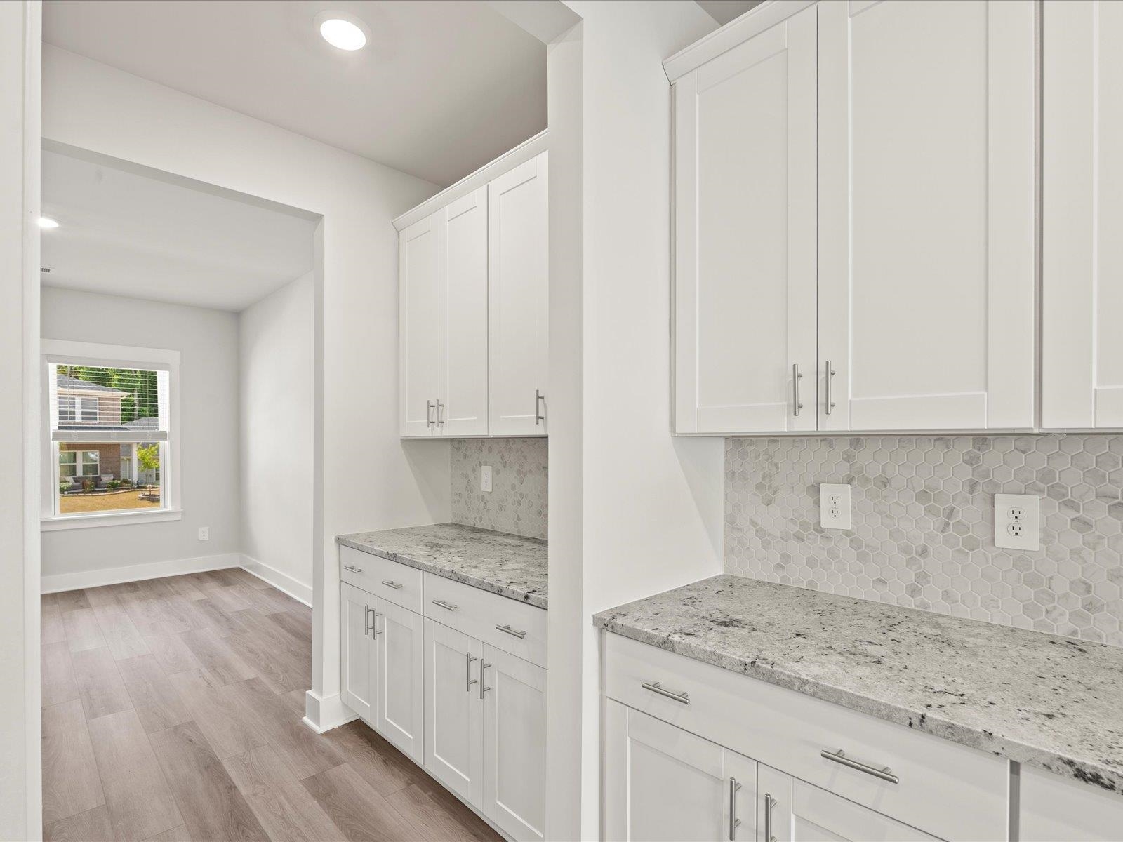 763 Burghley Circle Property Photo 6