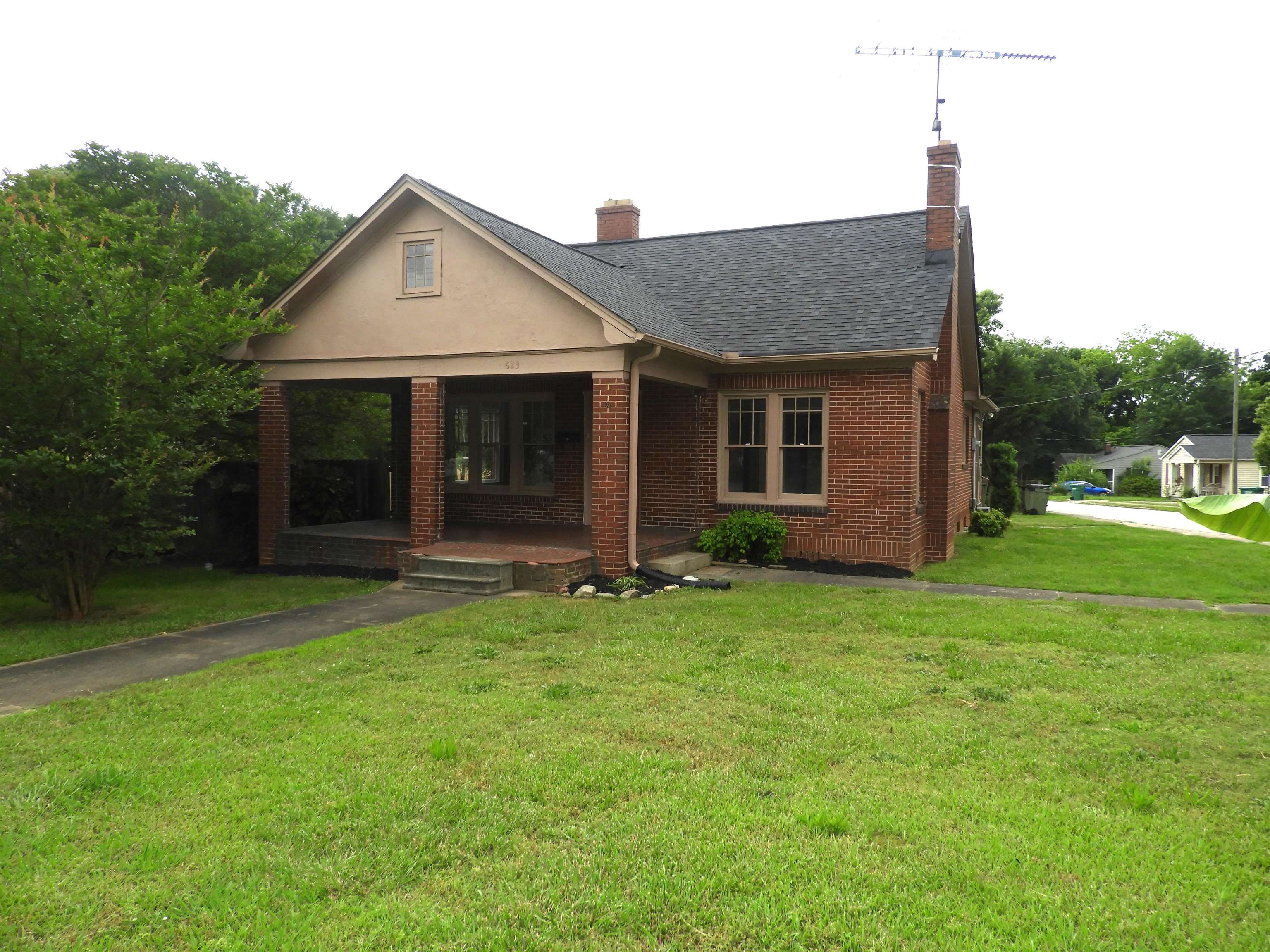 823 W. Smith Street Property Photo 1