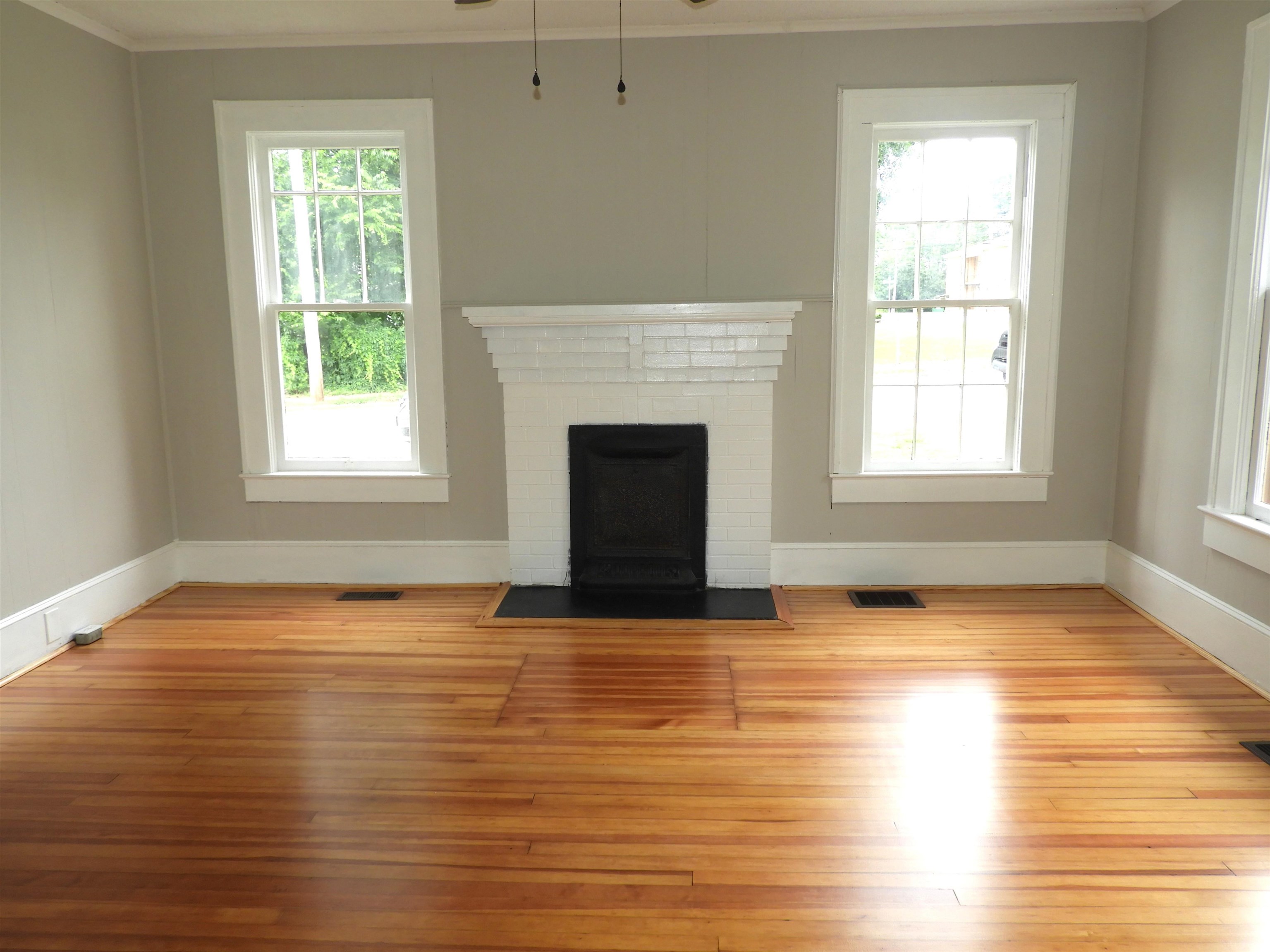 823 W. Smith Street Property Photo 6