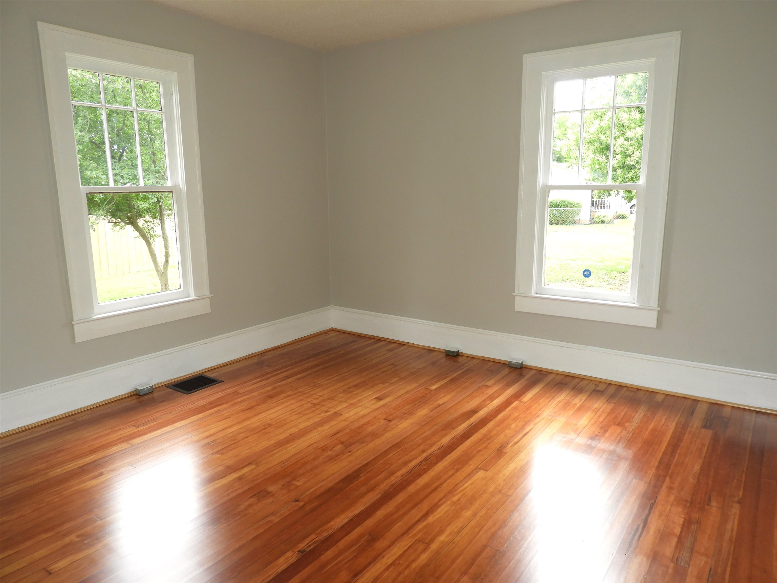 823 W. Smith Street Property Photo 12