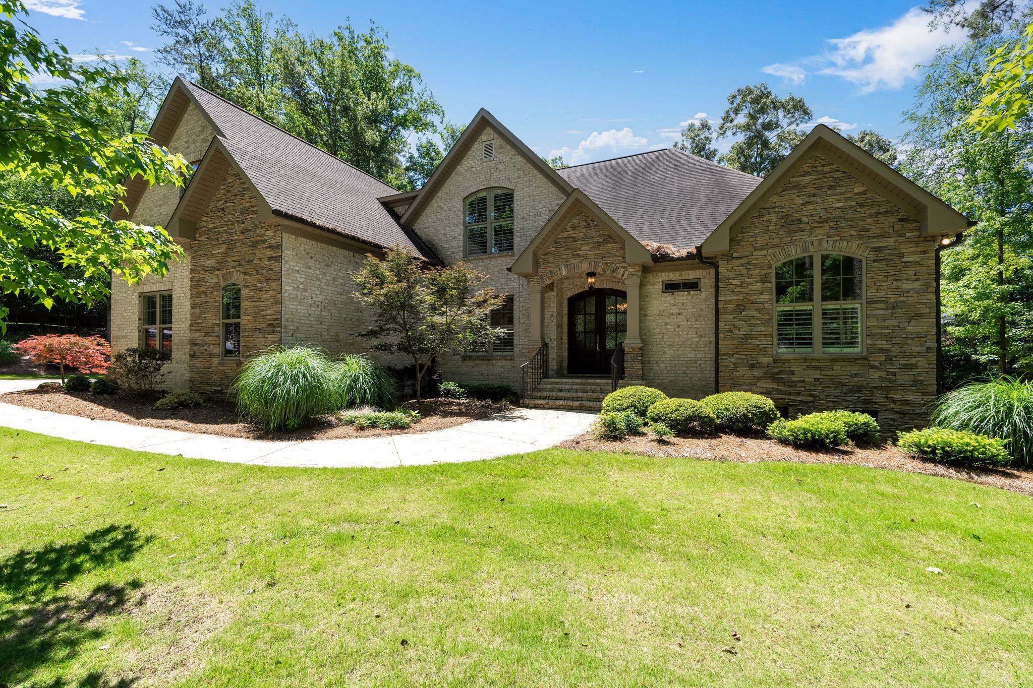 127 Turnberry Drive Property Photo