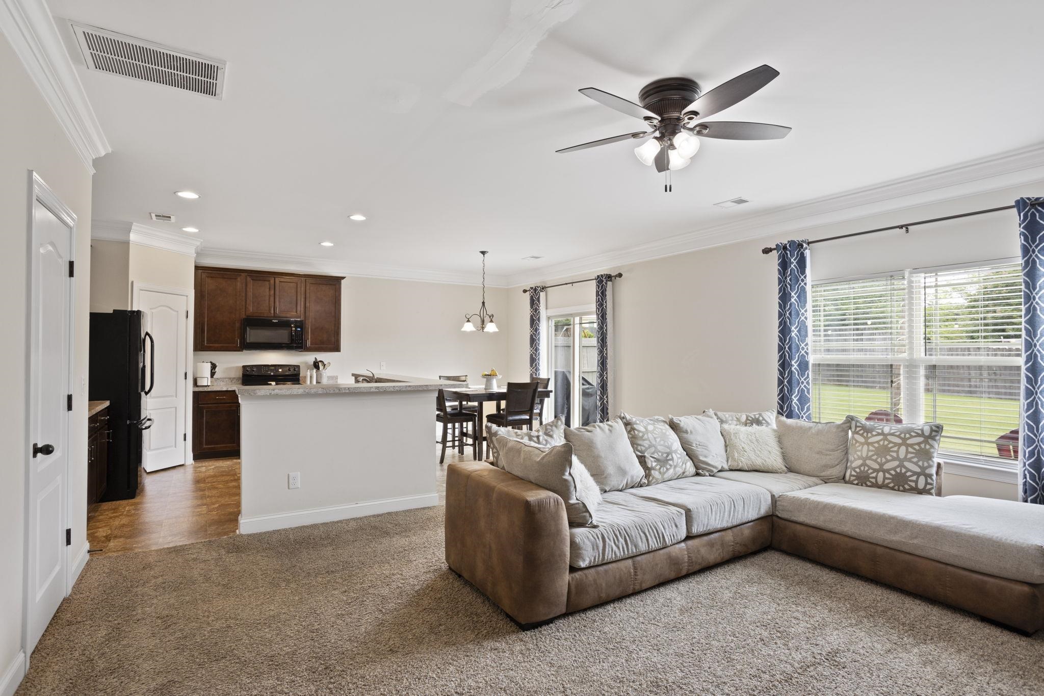17 Penrith Court Property Photo 6