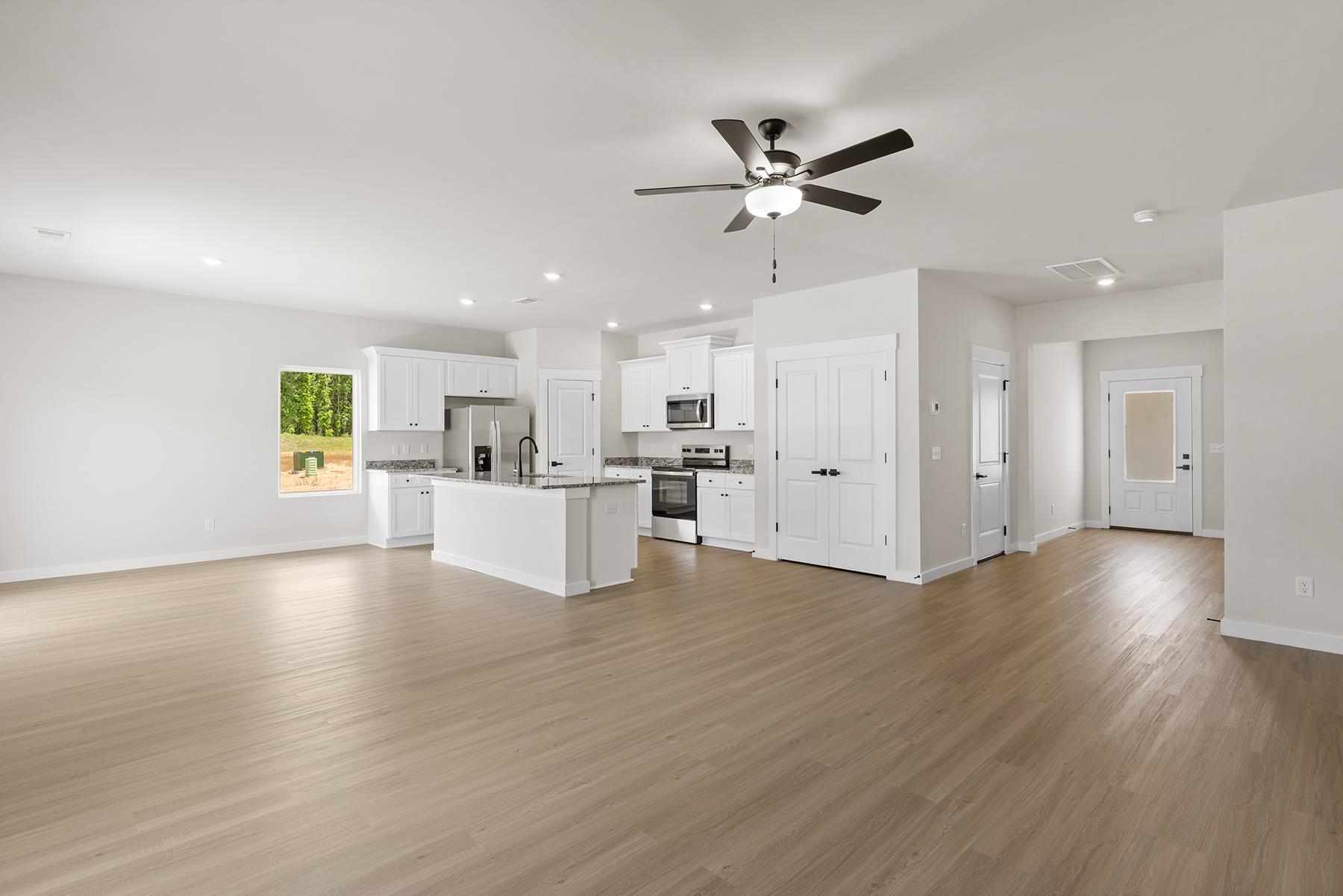 1228 Crested Iris Street Property Photo 4