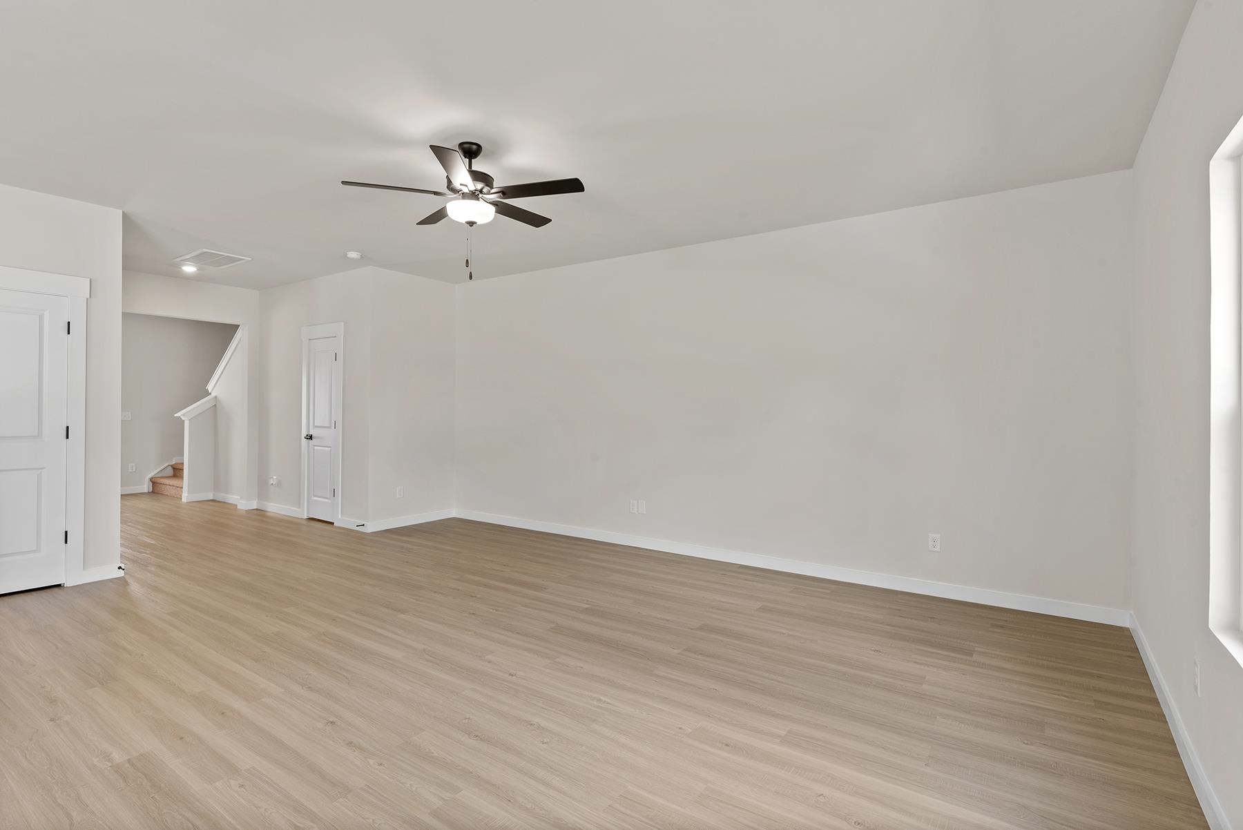 1228 Crested Iris Street Property Photo 5