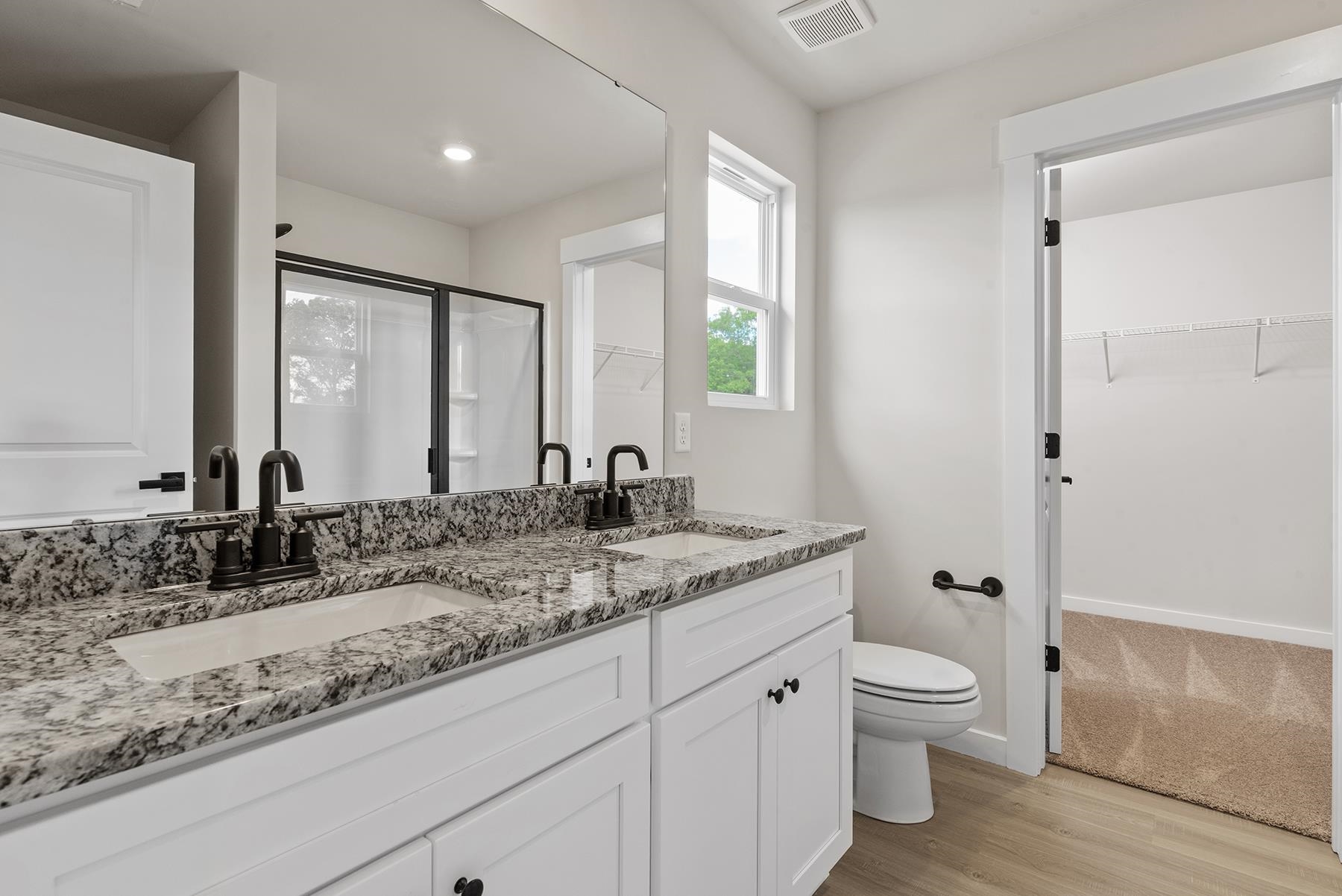 1228 Crested Iris Street Property Photo 14