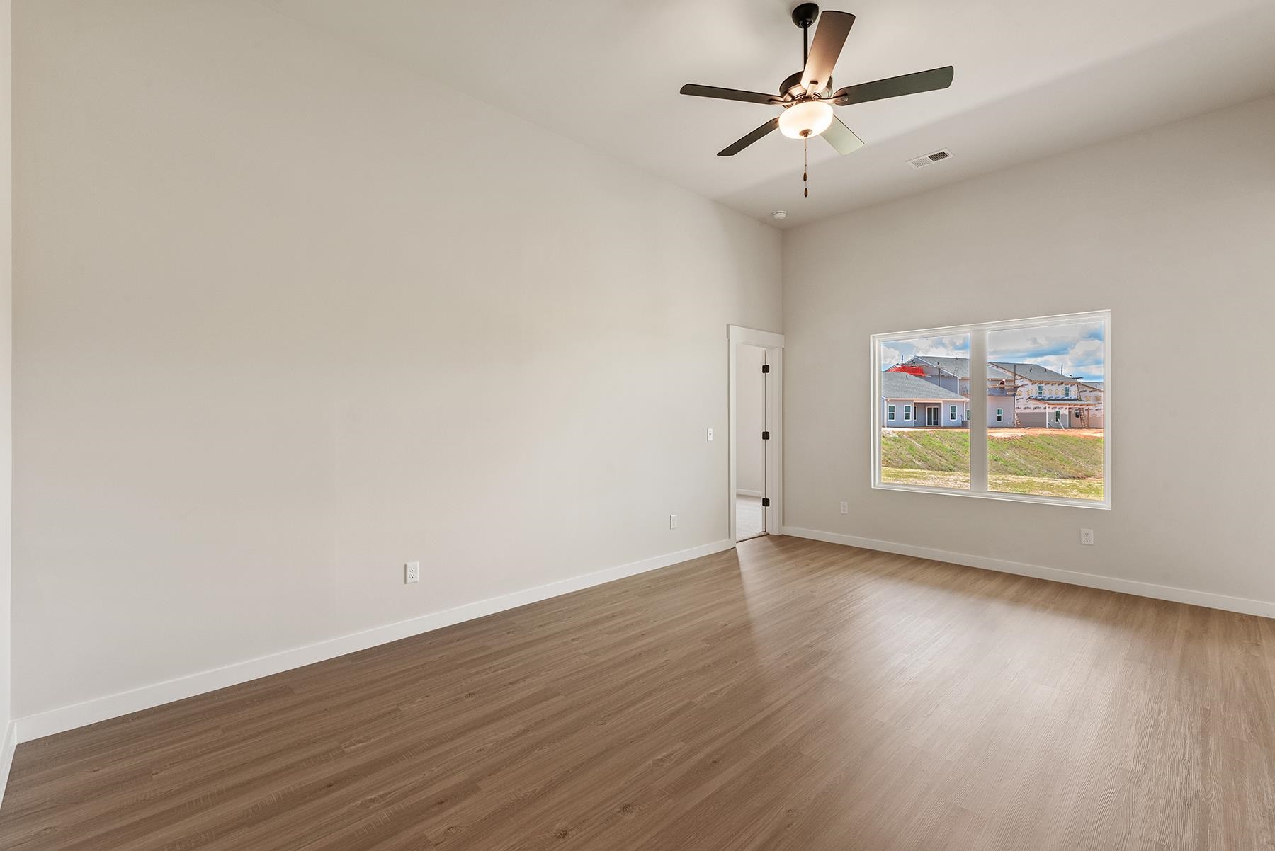 1213 Crested Iris Street Property Photo 3