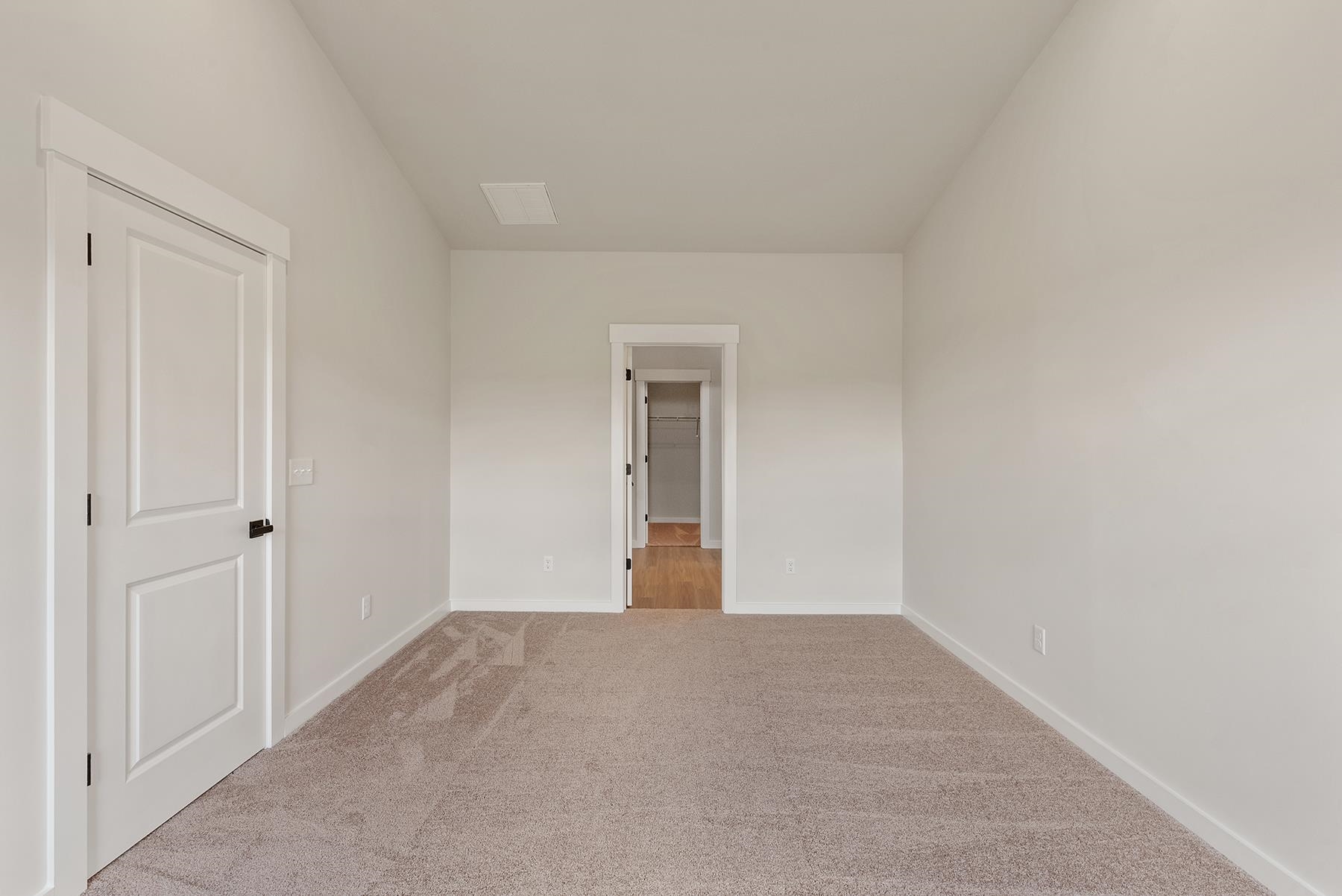 1213 Crested Iris Street Property Photo 12
