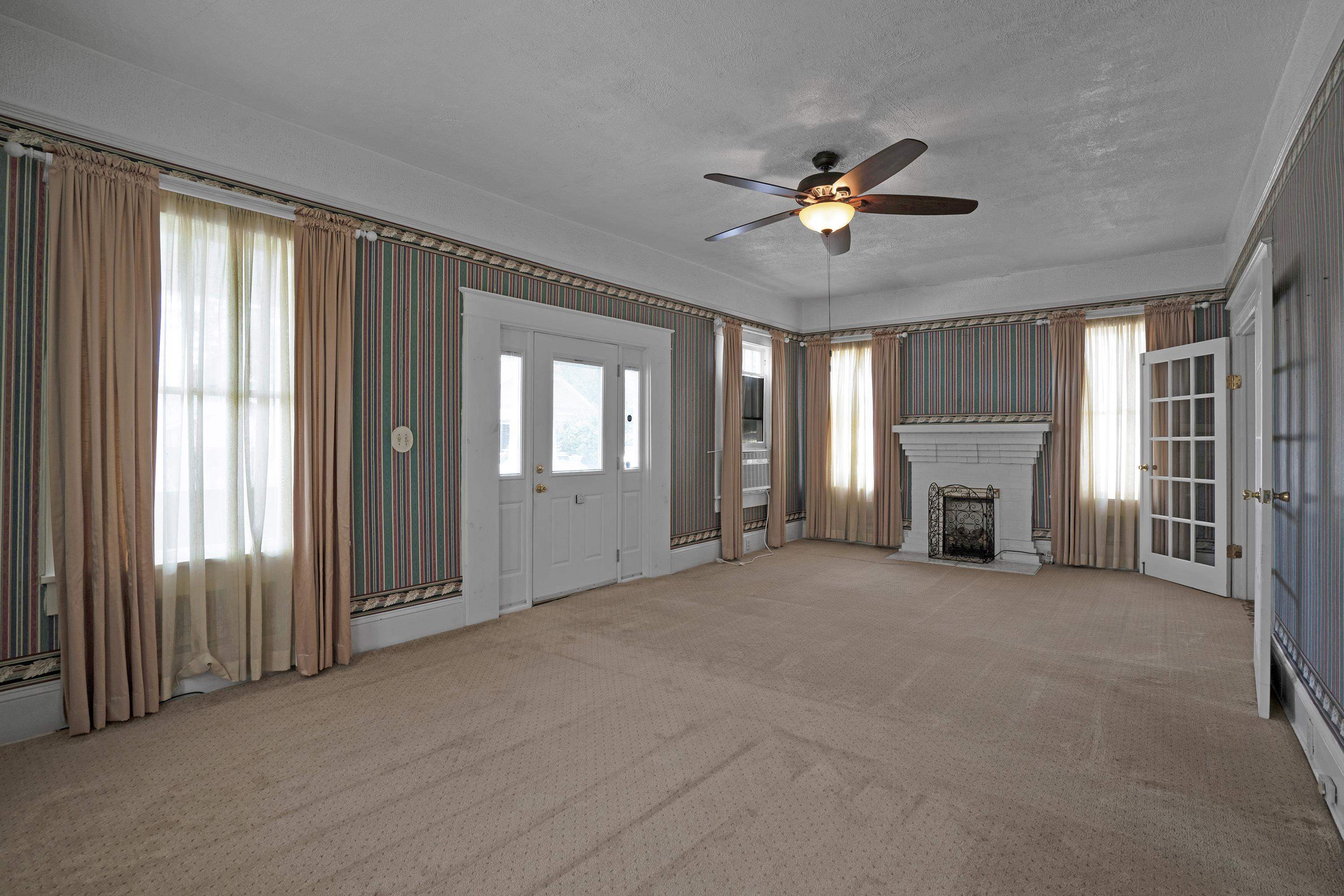 283 Hydrick Street Property Photo 6