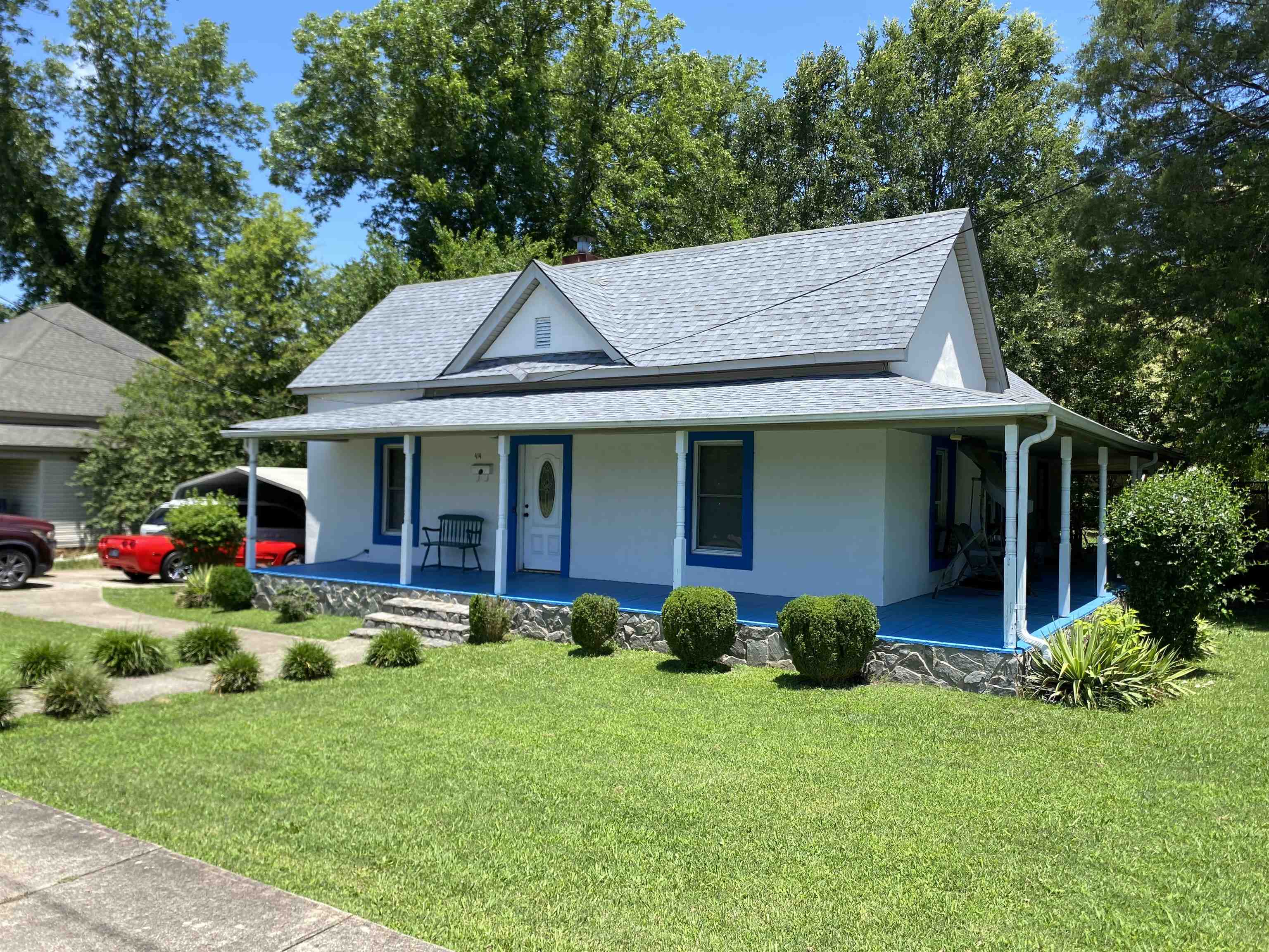 414 W Buford Street Property Photo 1