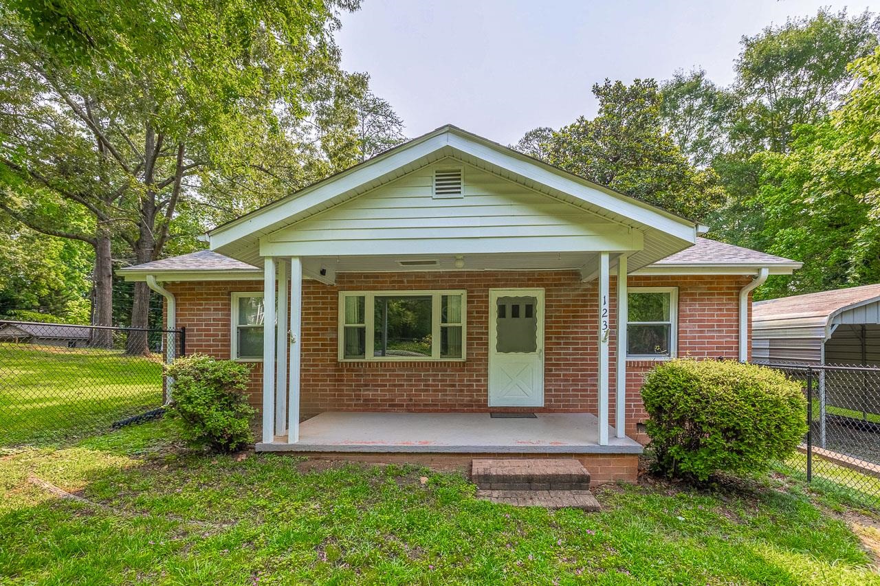 123 Edgewood Avenue Property Photo 1