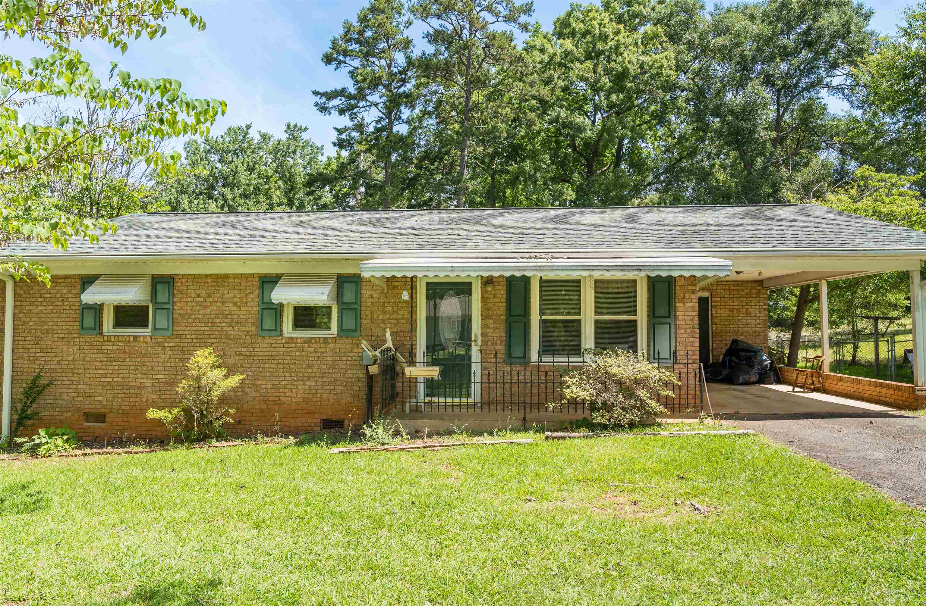 140 Landis Street Property Photo 1