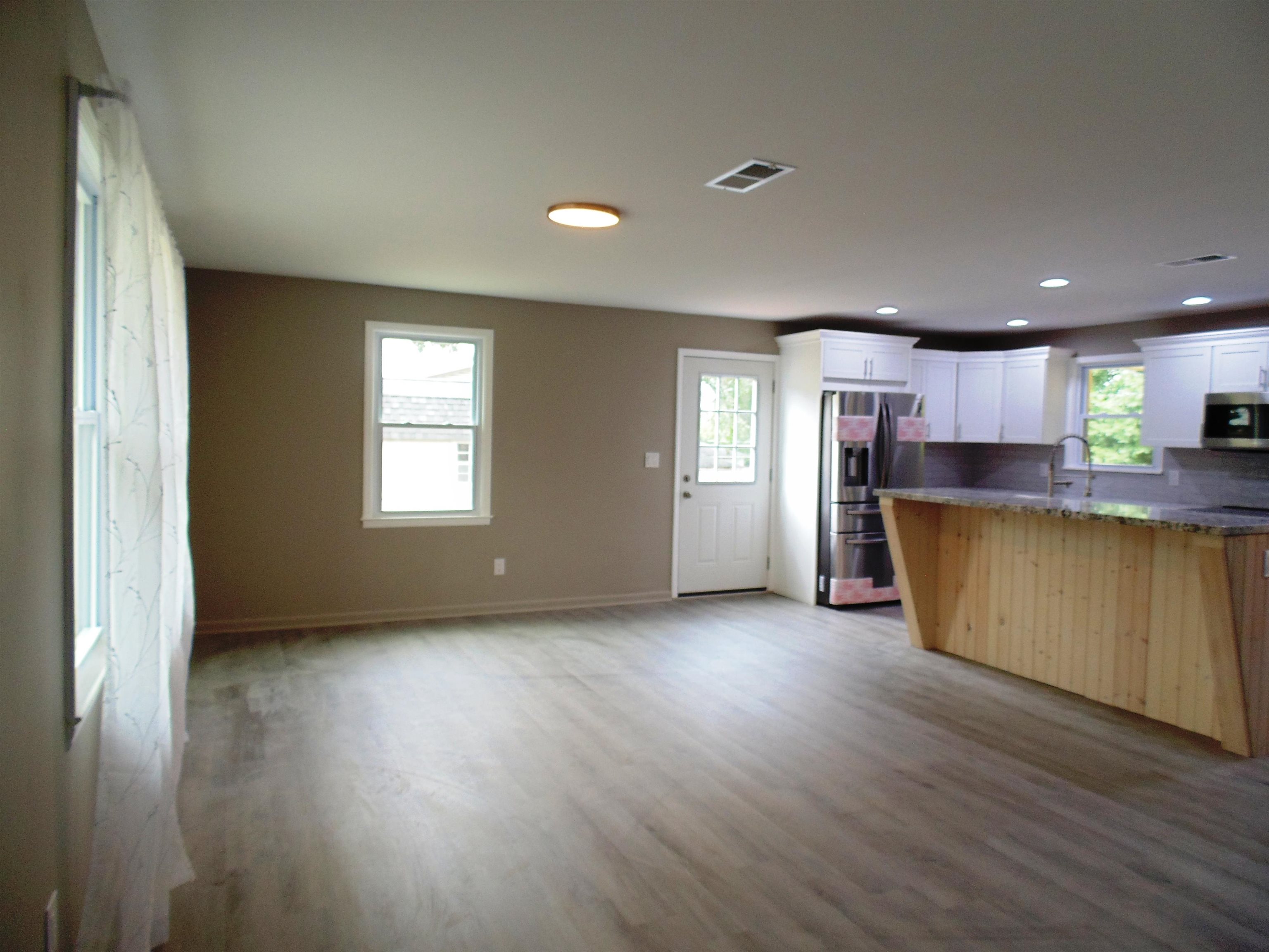 190 Clearview Hts Property Photo 6