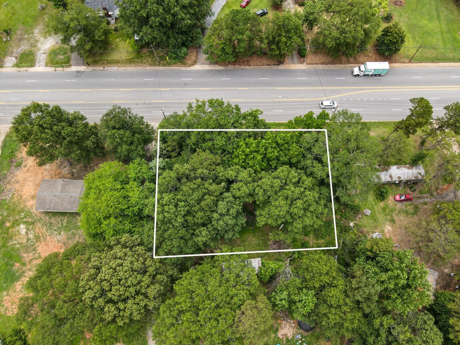 325884 Property Photo 3