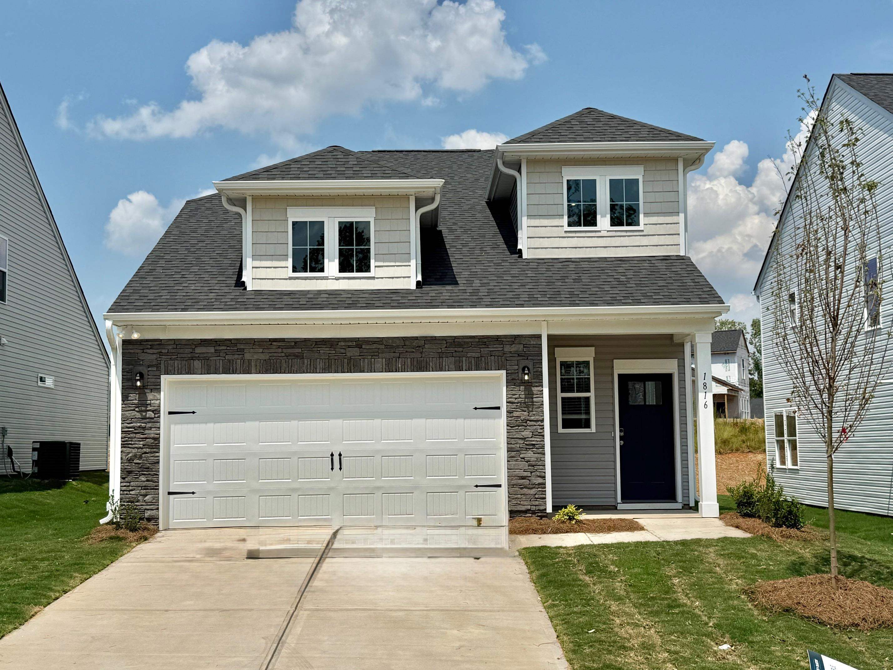 1816 Berkshire Way Property Photo 1