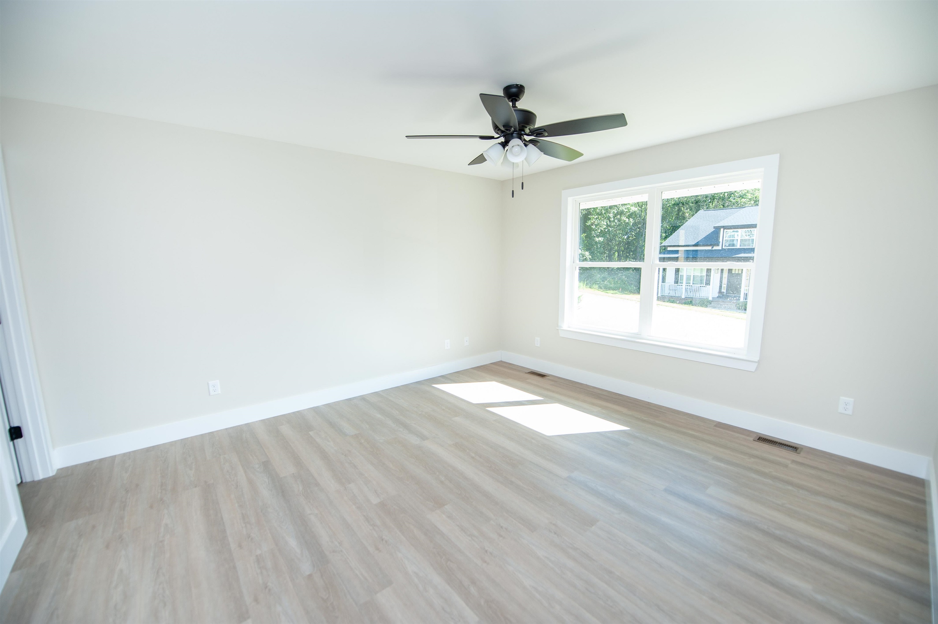 126 Paisley Promenade Property Photo 18