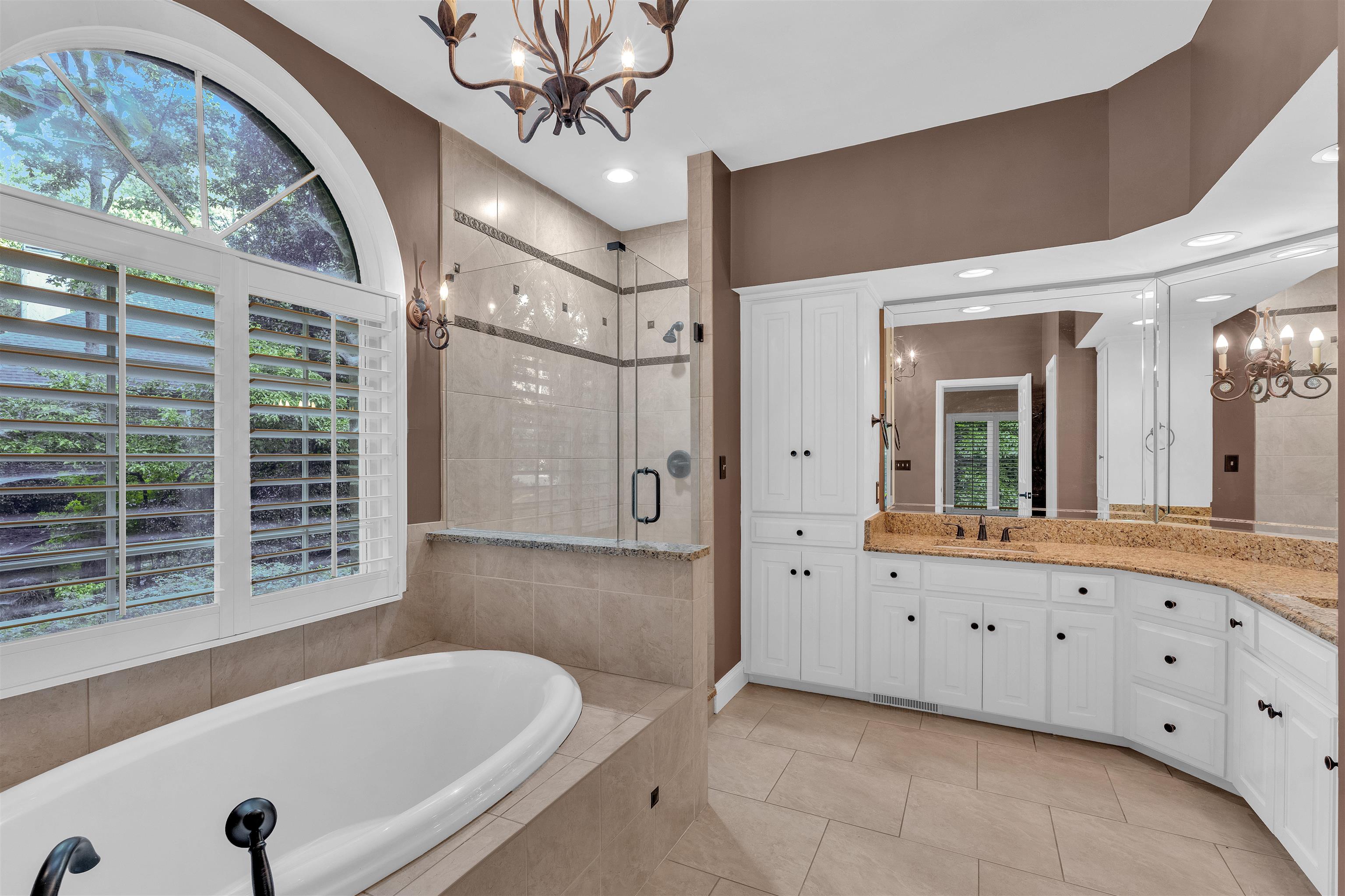 388 Pinehurst Drive Property Photo 12