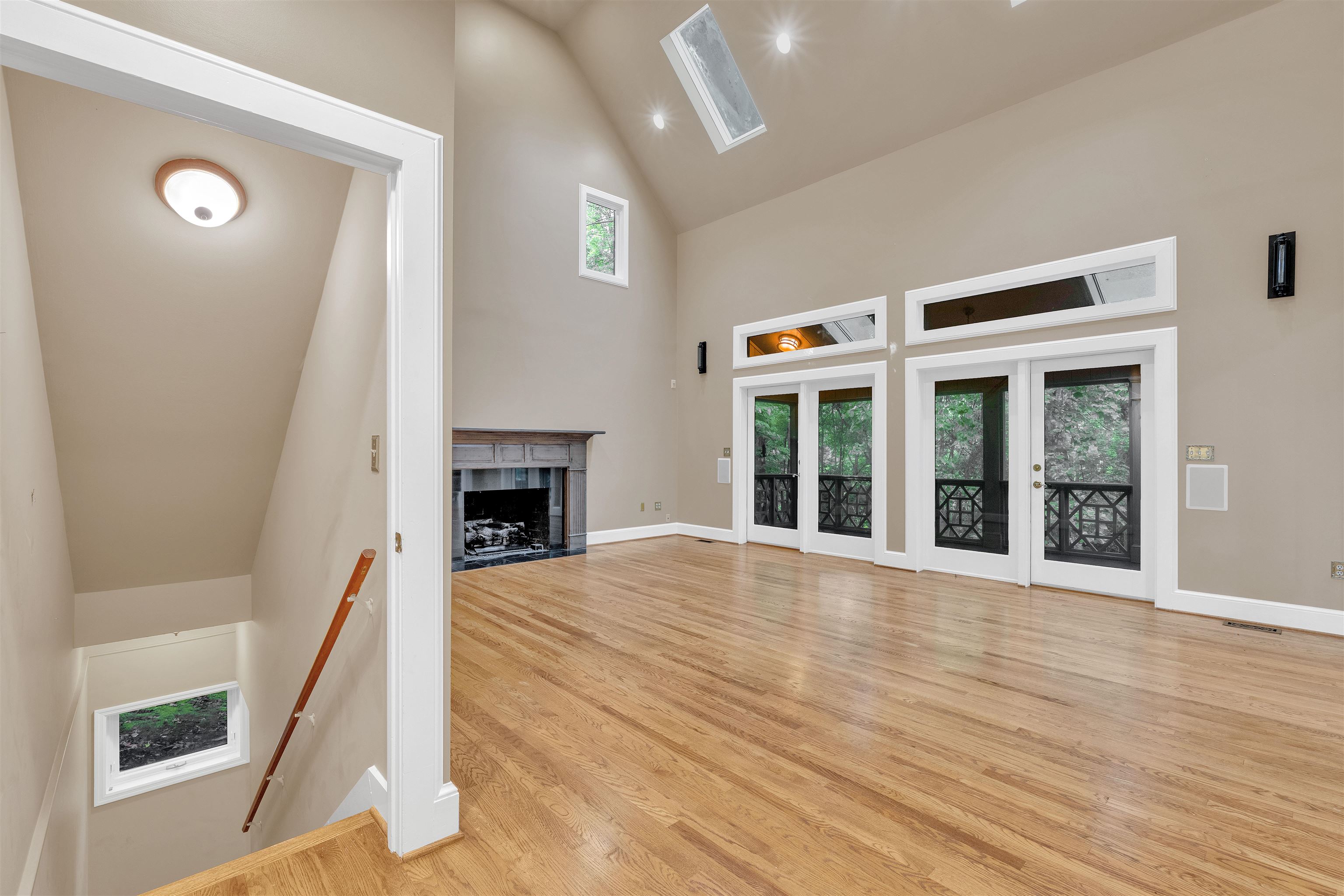 388 Pinehurst Drive Property Photo 19