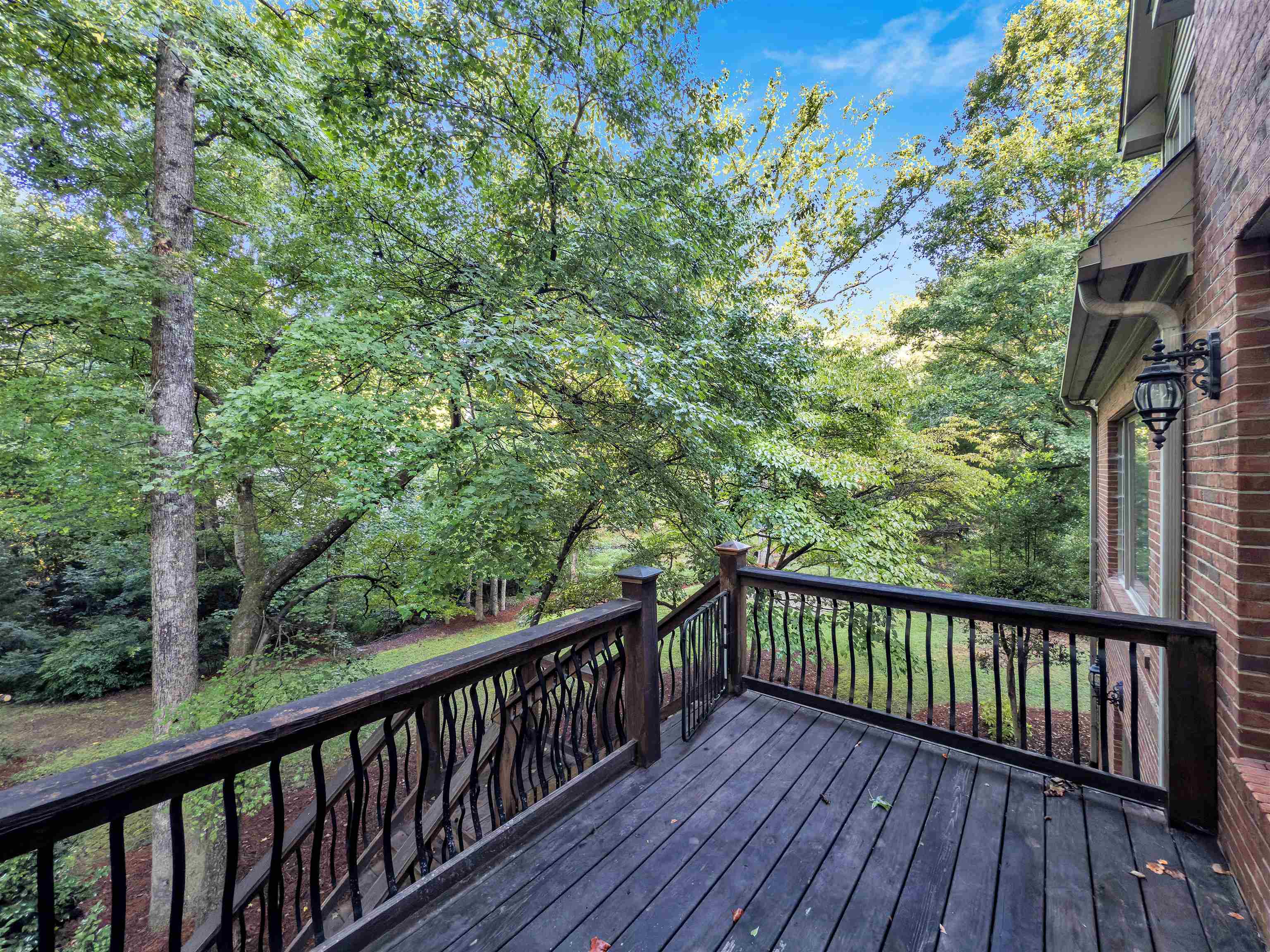 388 Pinehurst Drive Property Photo 23
