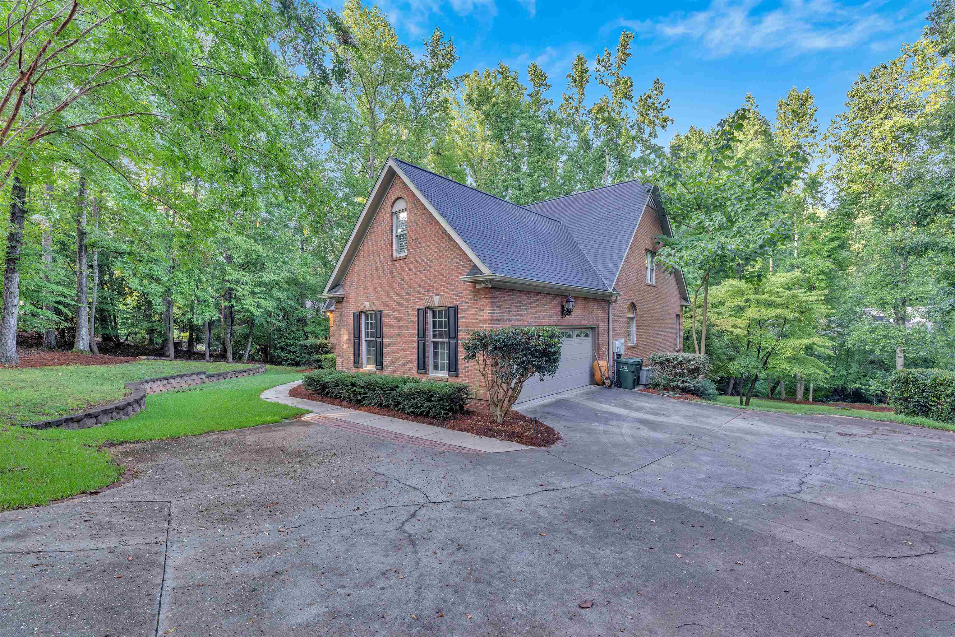 388 Pinehurst Drive Property Photo 40