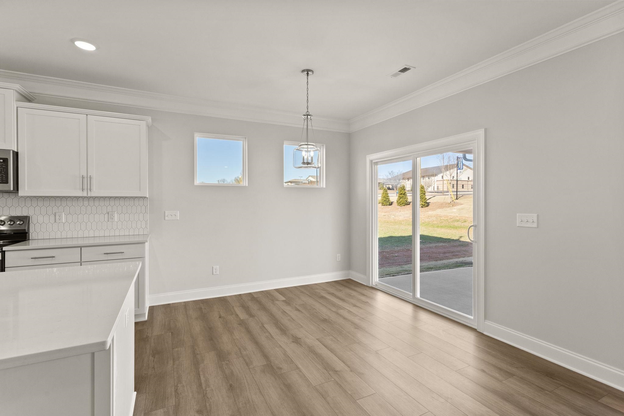 1813 Betsy Ross Drive Property Photo 8