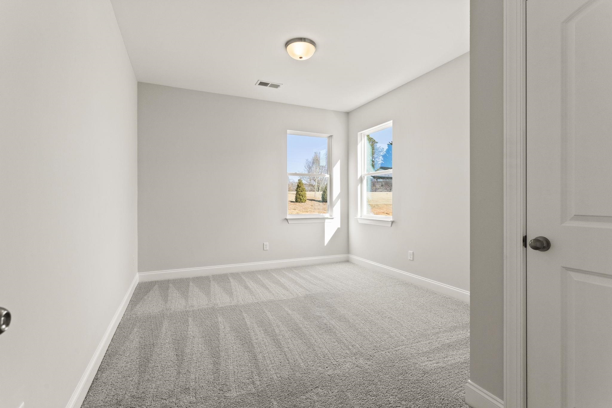 1813 Betsy Ross Drive Property Photo 13