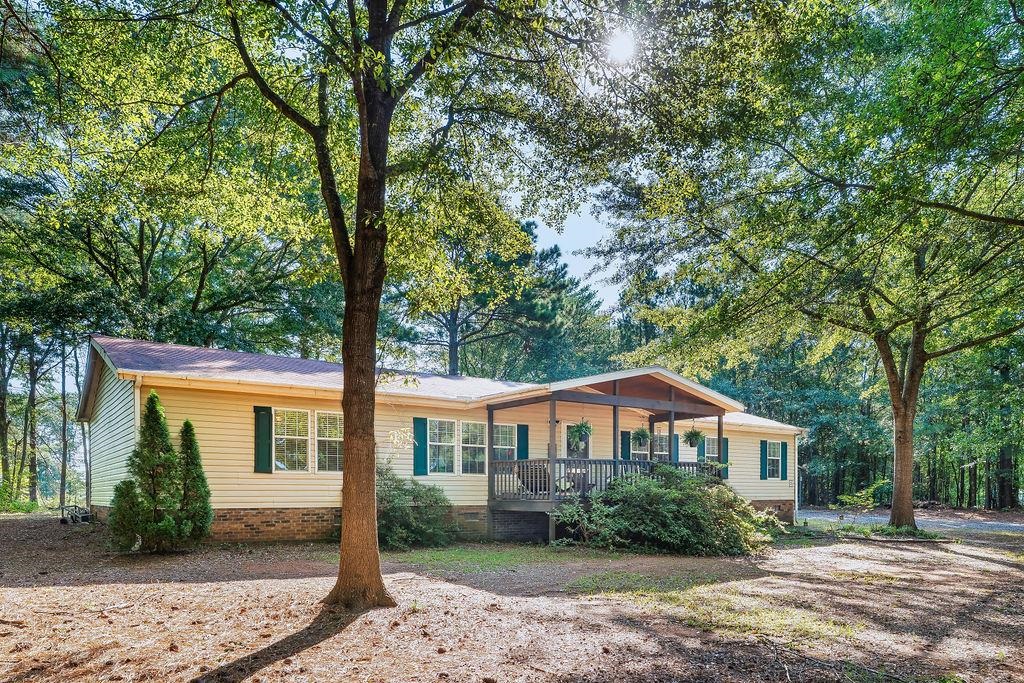 924 Axmann Drive Property Photo 1