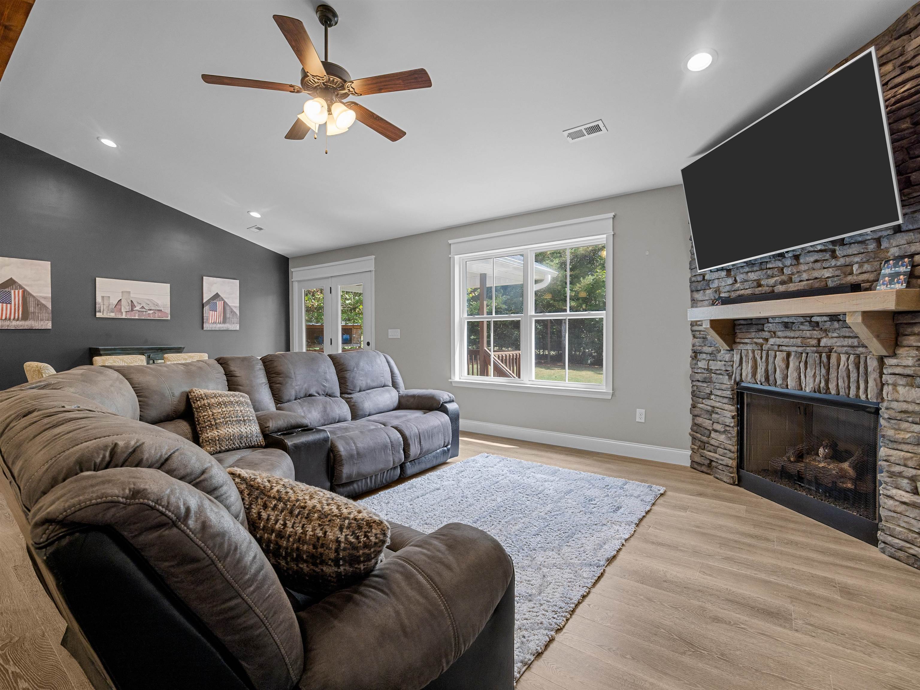 10938 Reidville Road Property Photo 7