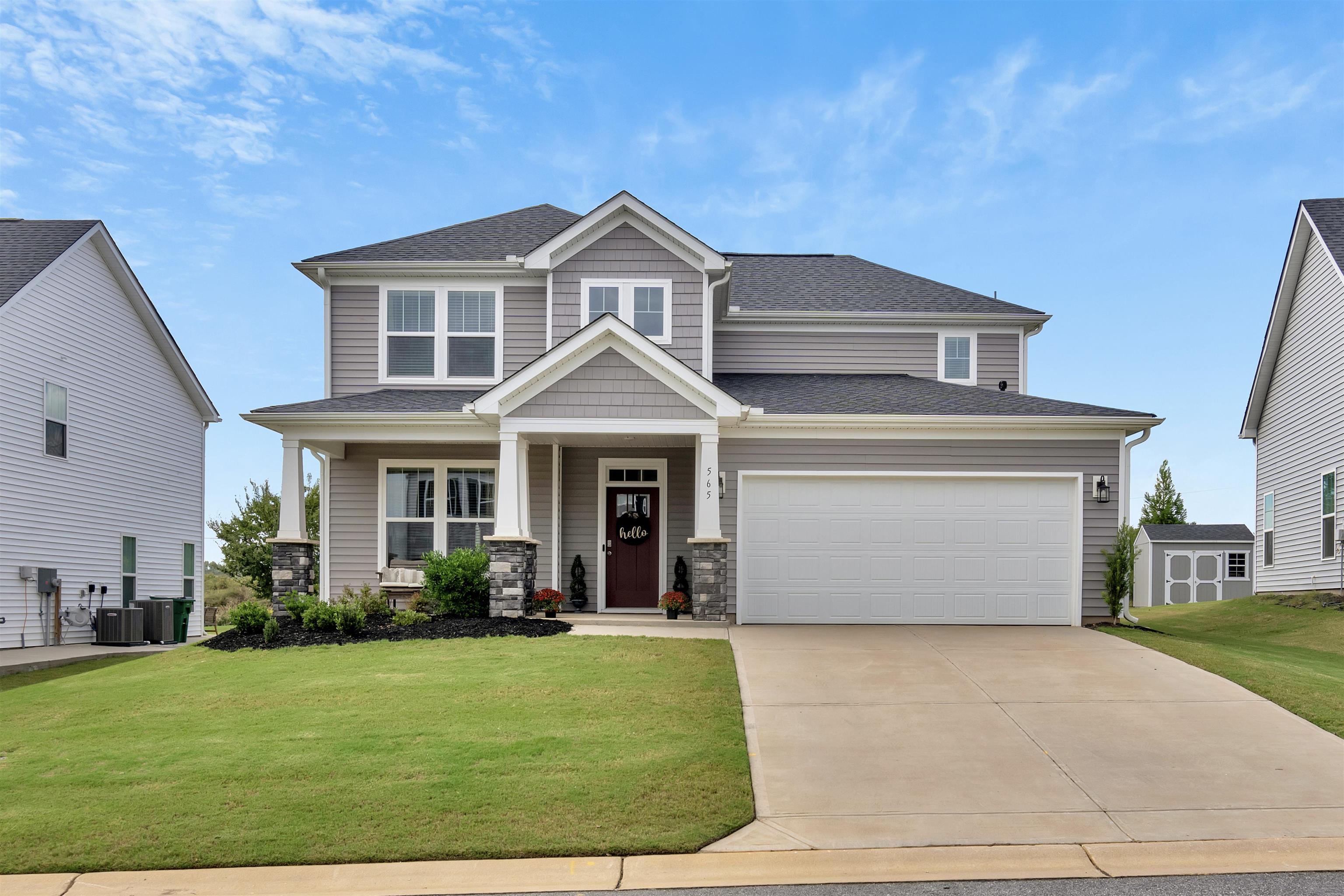 565 Fenwick Drive Property Photo 1