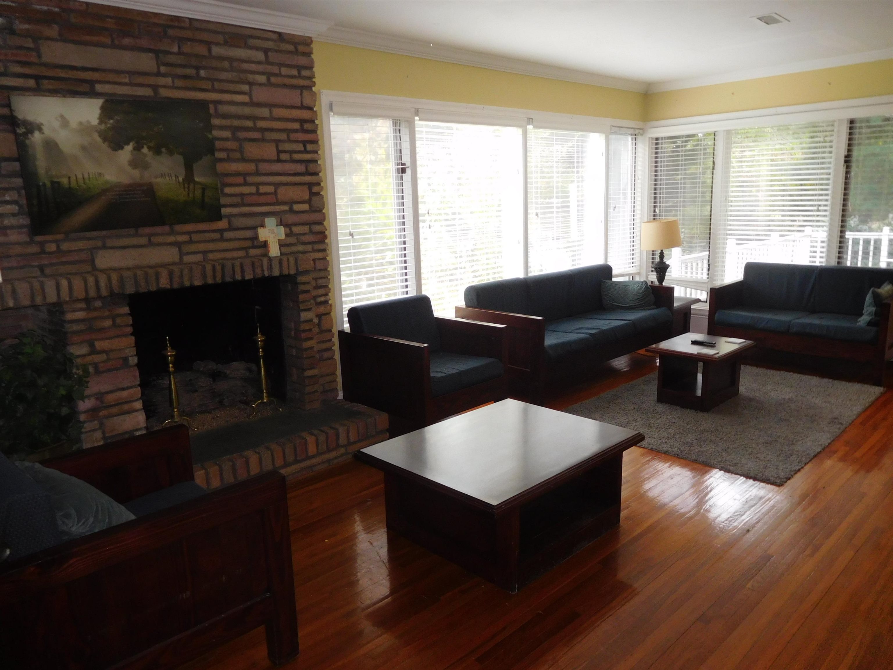 101 Lansdell Drive Drive Property Photo 4