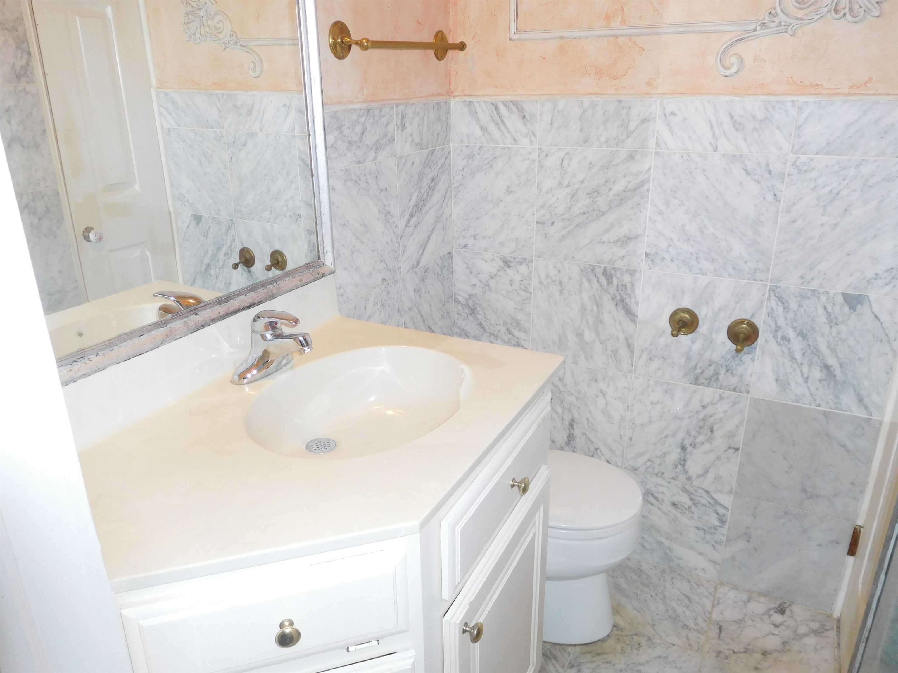 101 Lansdell Drive Drive Property Photo 10