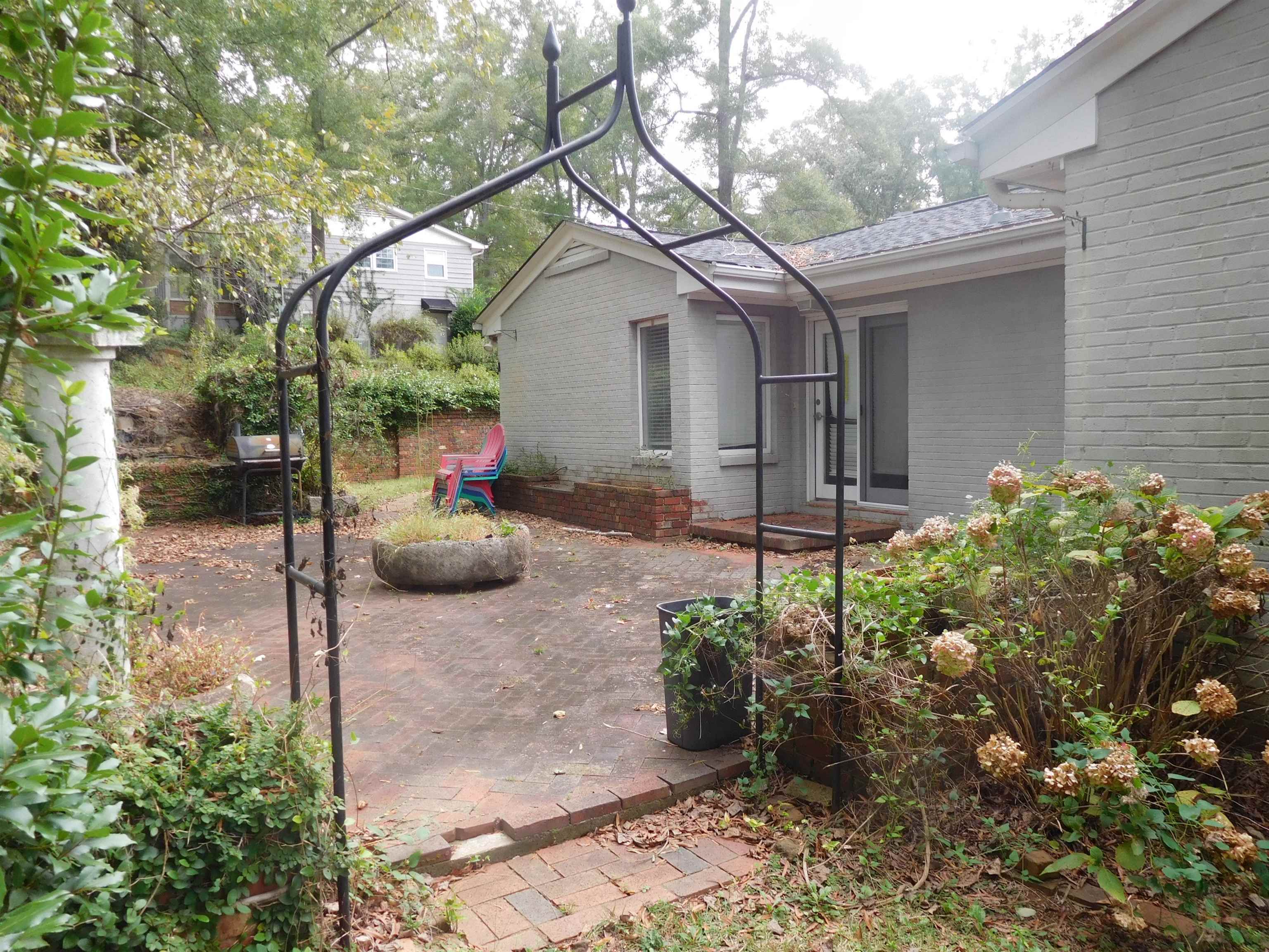 101 Lansdell Drive Drive Property Photo 15