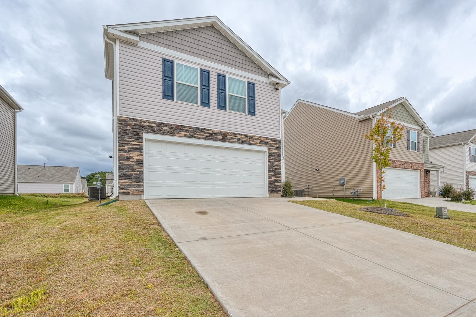 1332 Saddle Court Property Photo 2